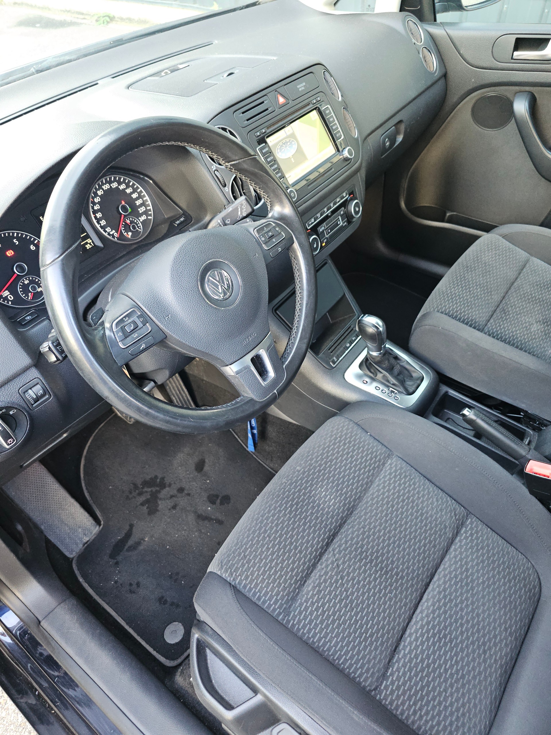 VW Golf Plus 1.2 TSI Comfortline DSG-image-12