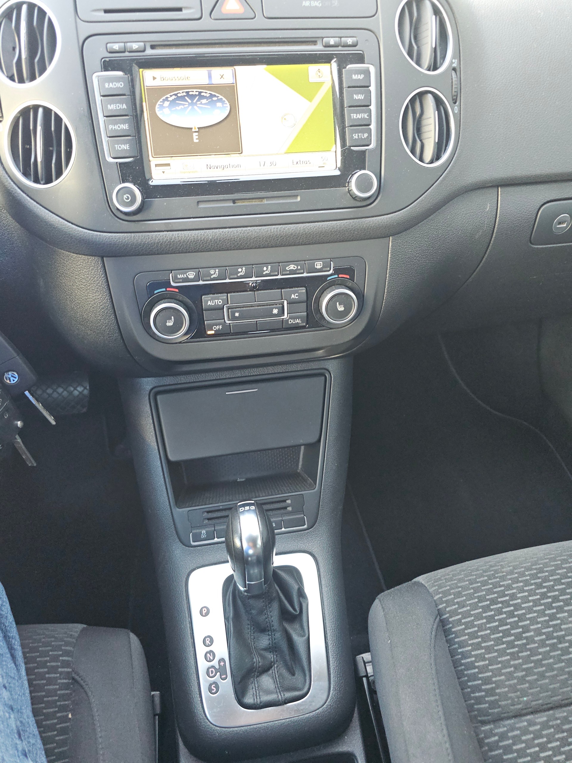 VW Golf Plus 1.2 TSI Comfortline DSG-image-11