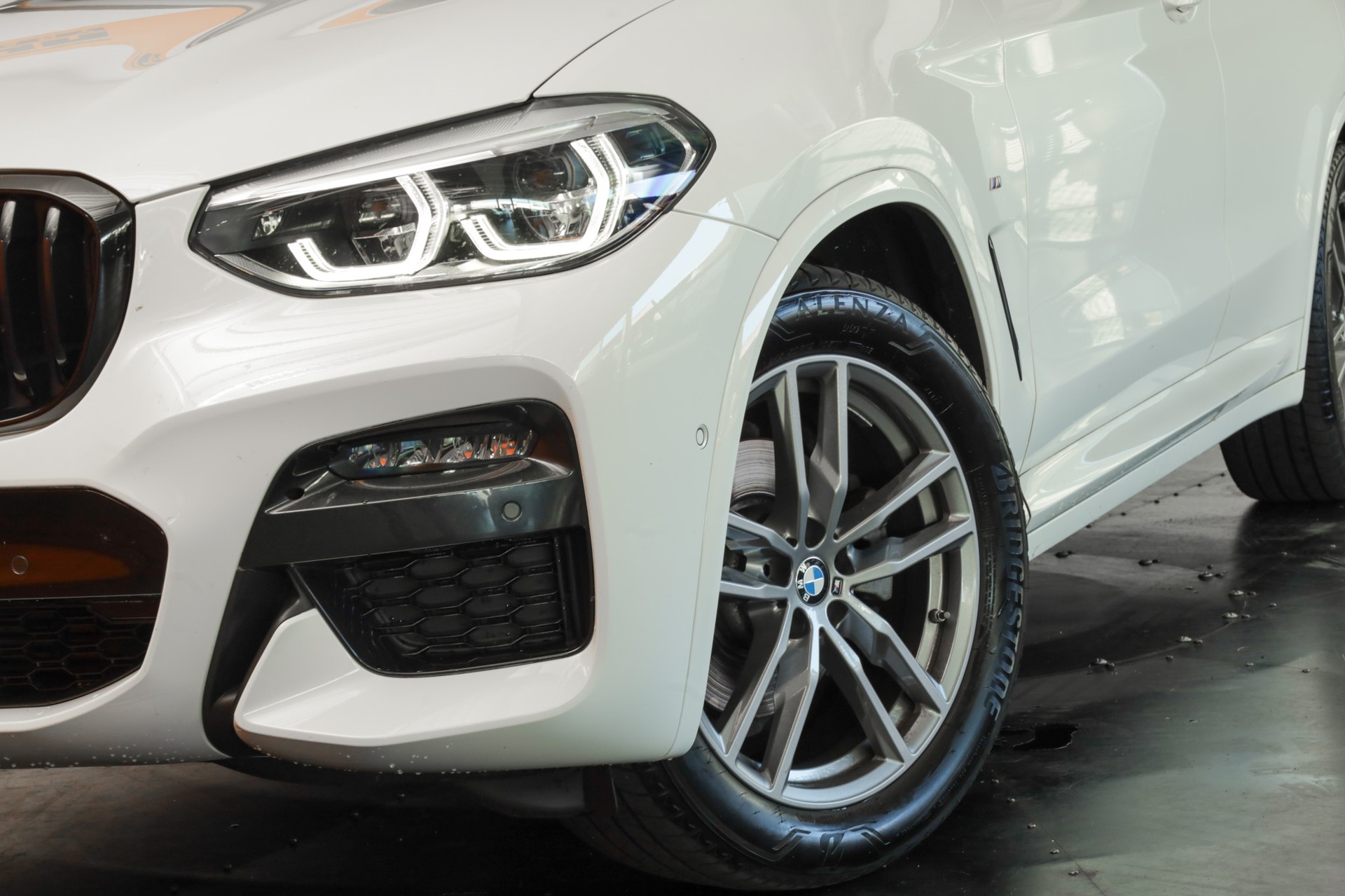 BMW X3 xDrive 20d Individual M Sport * Attelage * Driving Assistant Pro * HUD-image-22