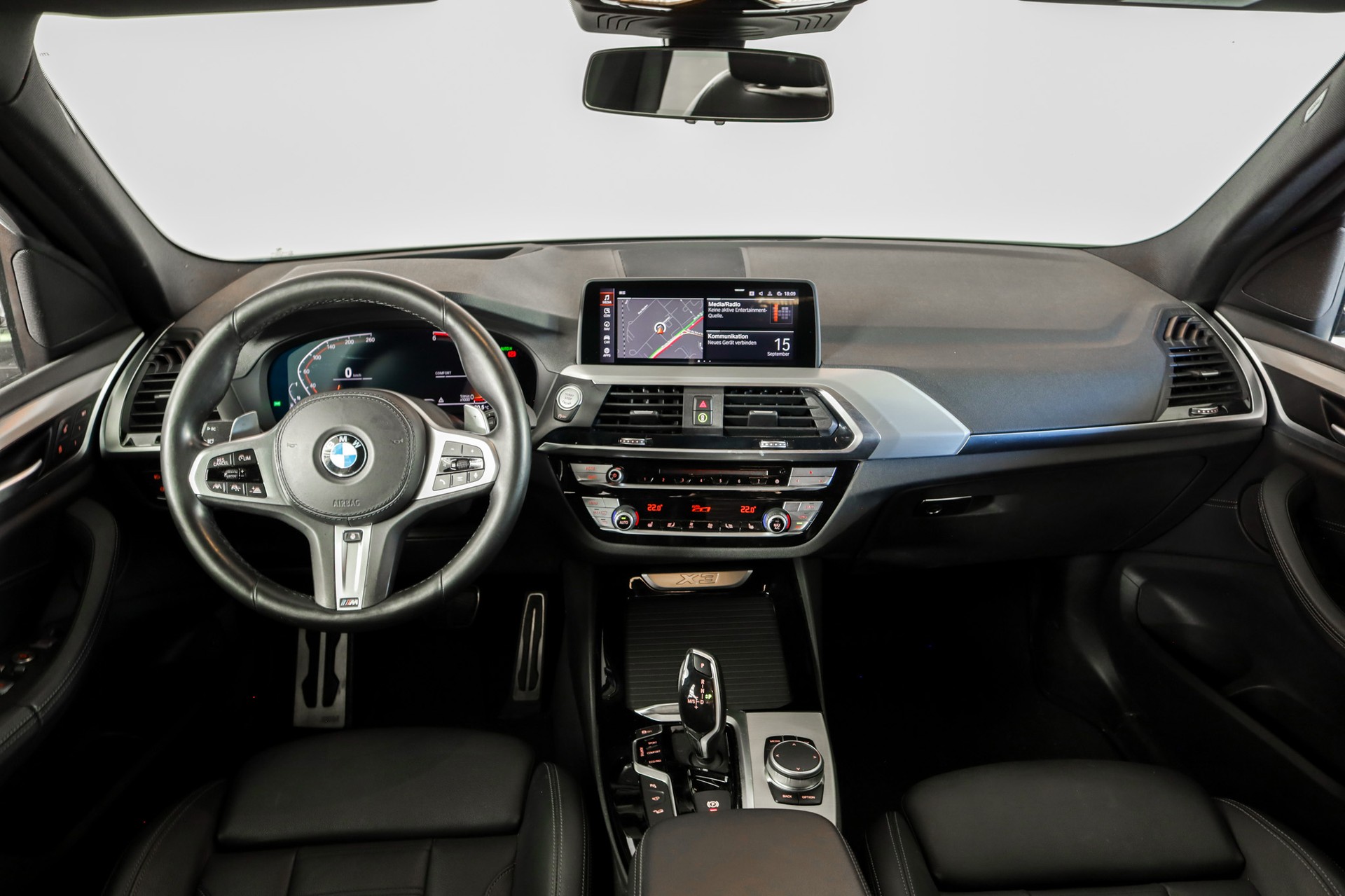 BMW X3 xDrive 20d Individual M Sport * Attelage * Driving Assistant Pro * HUD-image-10