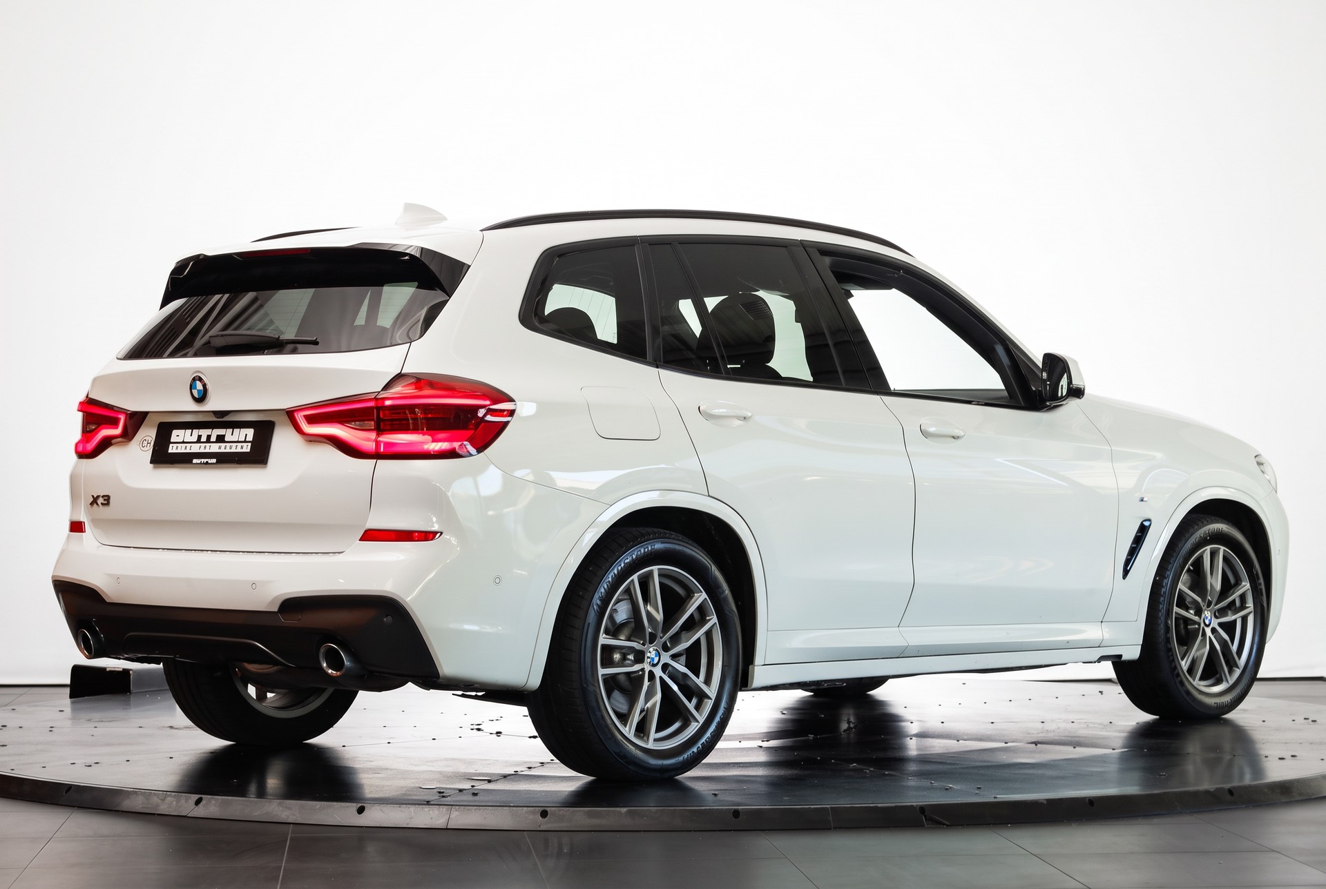 BMW X3 xDrive 20d Individual M Sport * Attelage * Driving Assistant Pro * HUD-image-6