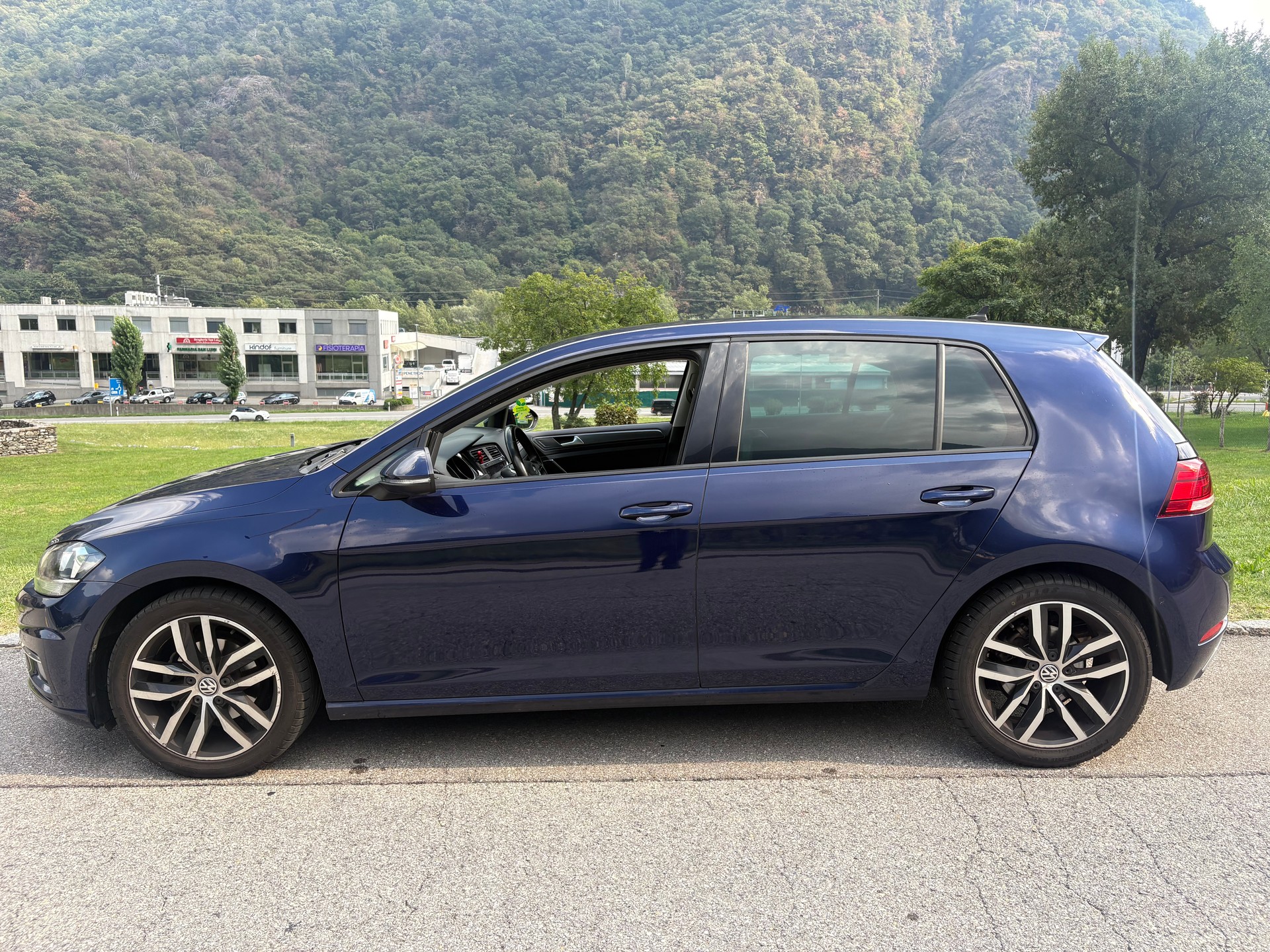VW Golf 1.0 TSI Comfortline-image-1