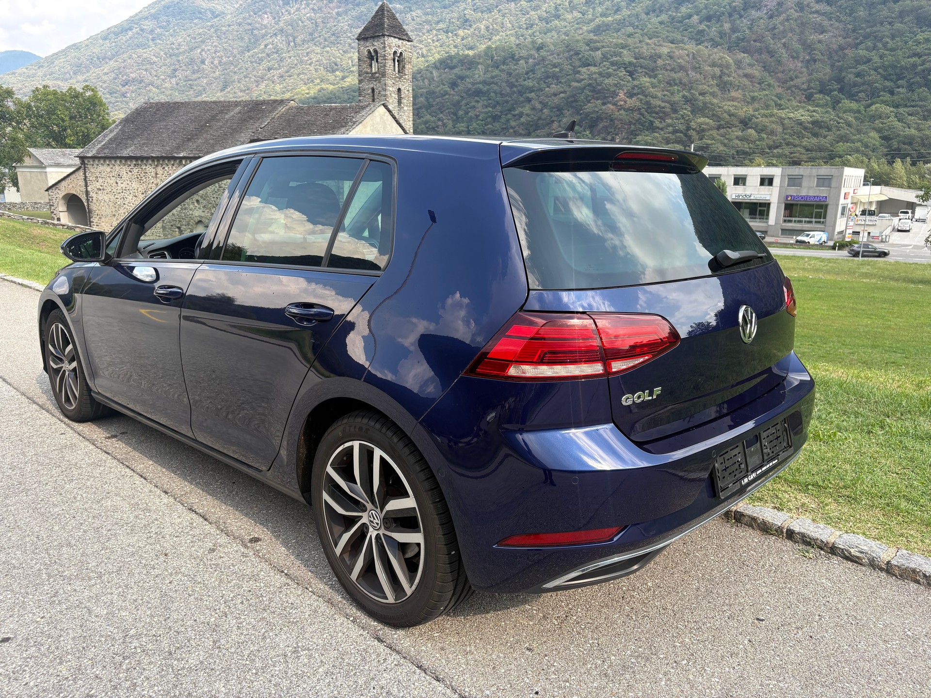 VW Golf 1.0 TSI Comfortline-image-2