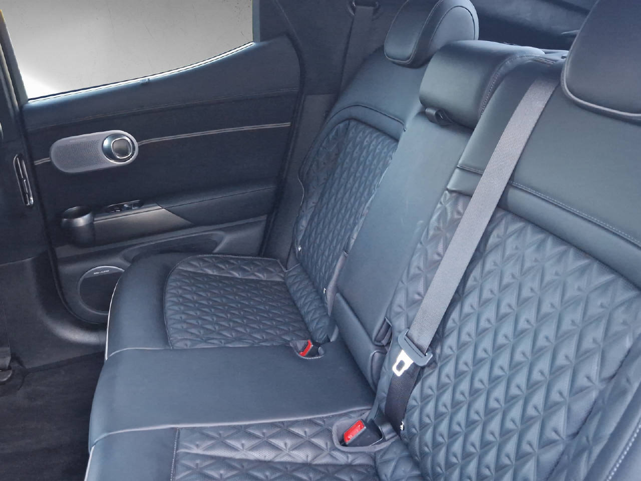 GENESIS GV60 Dual Motor Sport AWD-image-10