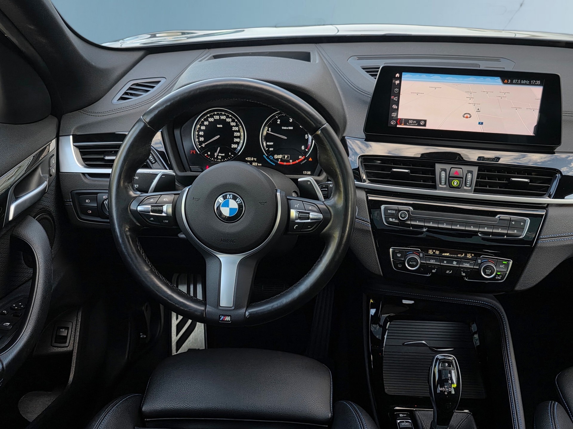 BMW X1 xDrive 20d M Sport Steptronic * CH-Fahrzeug * Top Ausstattung *-image-11