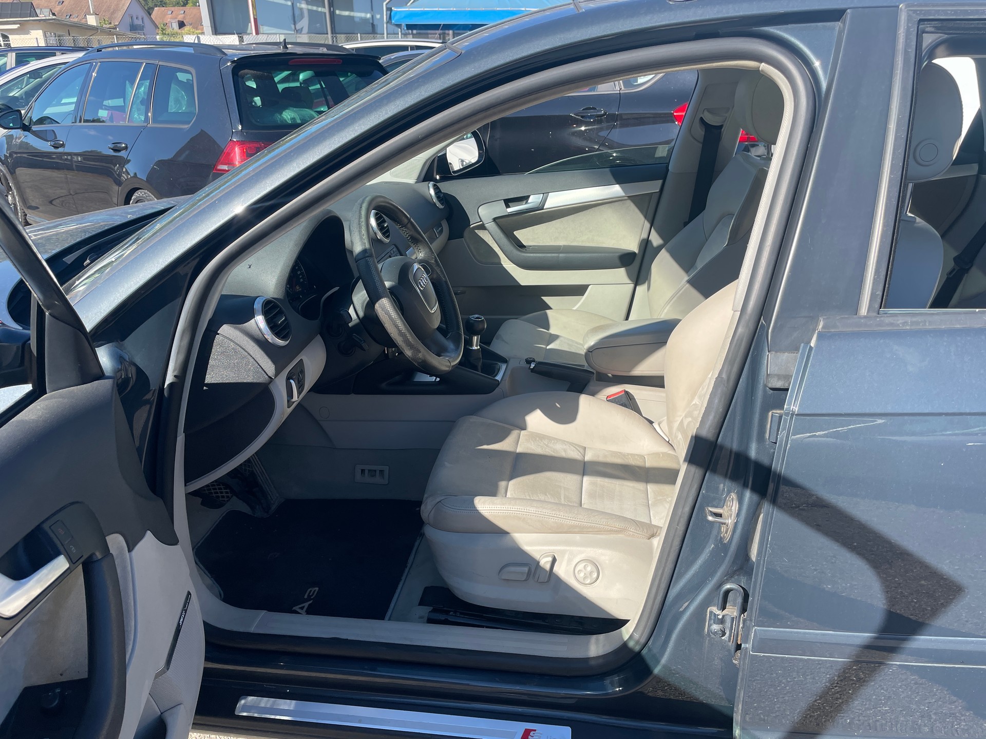 AUDI A3 Sportback 2.0 Turbo FSI Ambiente quattro-image-11