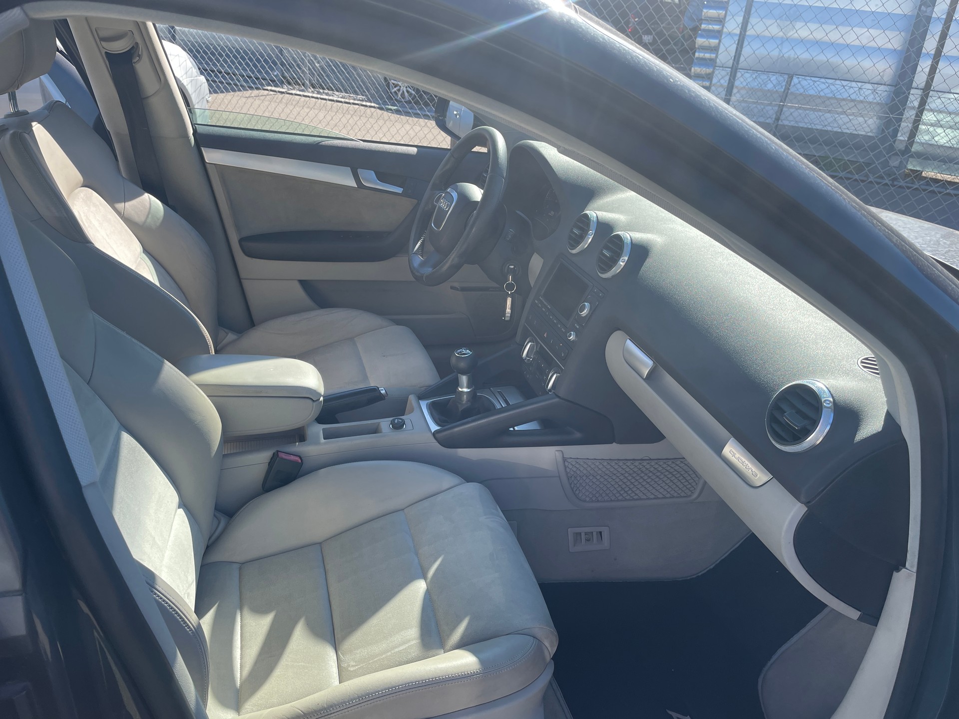 AUDI A3 Sportback 2.0 Turbo FSI Ambiente quattro-image-9