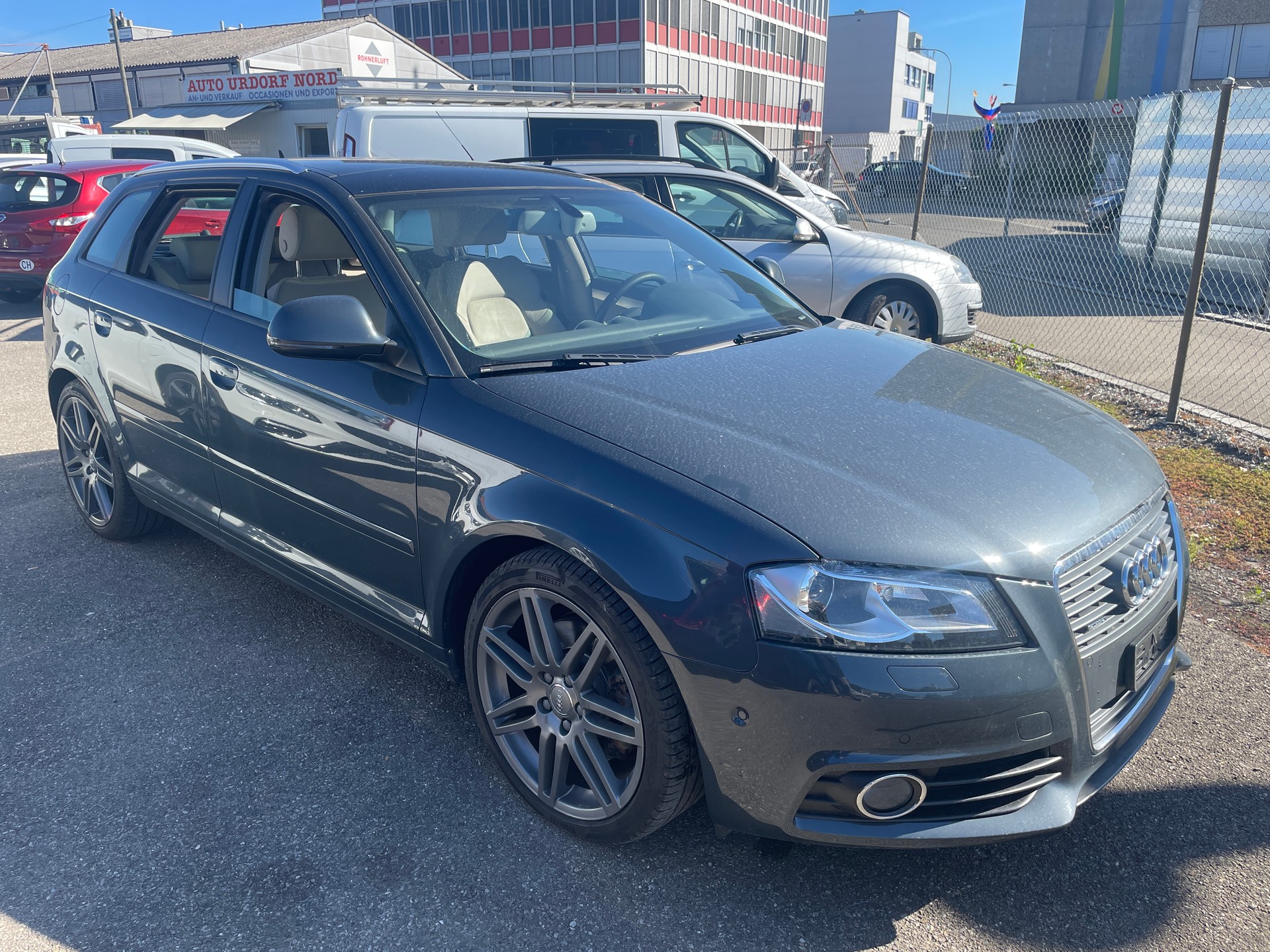 AUDI A3 Sportback 2.0 Turbo FSI Ambiente quattro-image-2