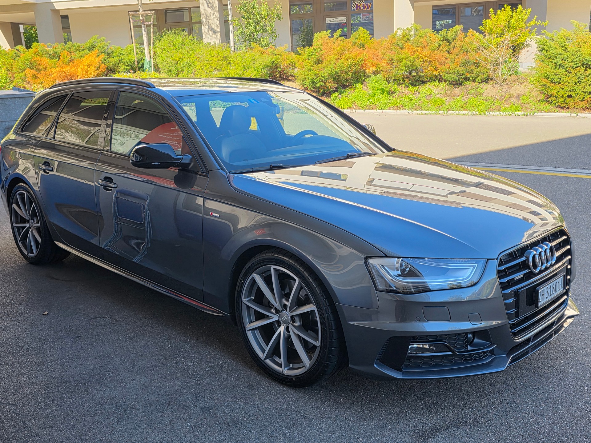 AUDI A4 Avant 3.0 TDI clean diesel quattro s-tronic-image-5