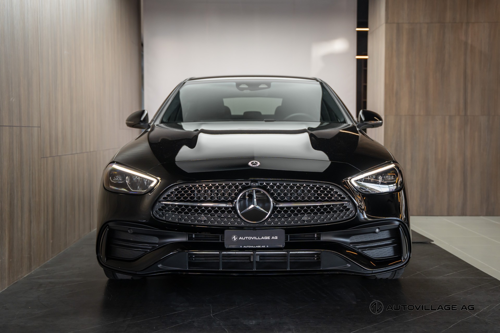 MERCEDES-BENZ C 220 d 4 Matic-image-1