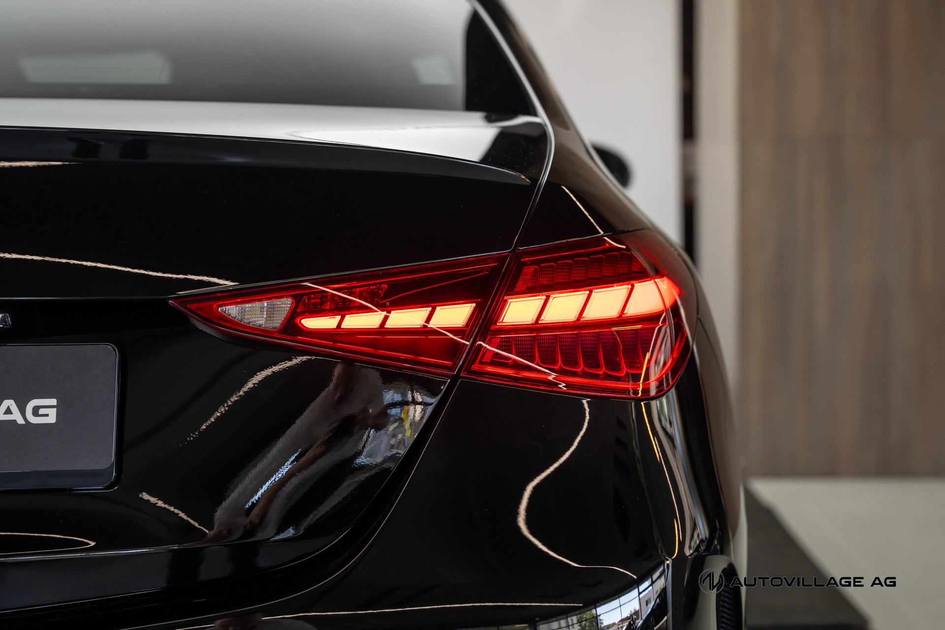 MERCEDES-BENZ C 220 d 4 Matic-image-10
