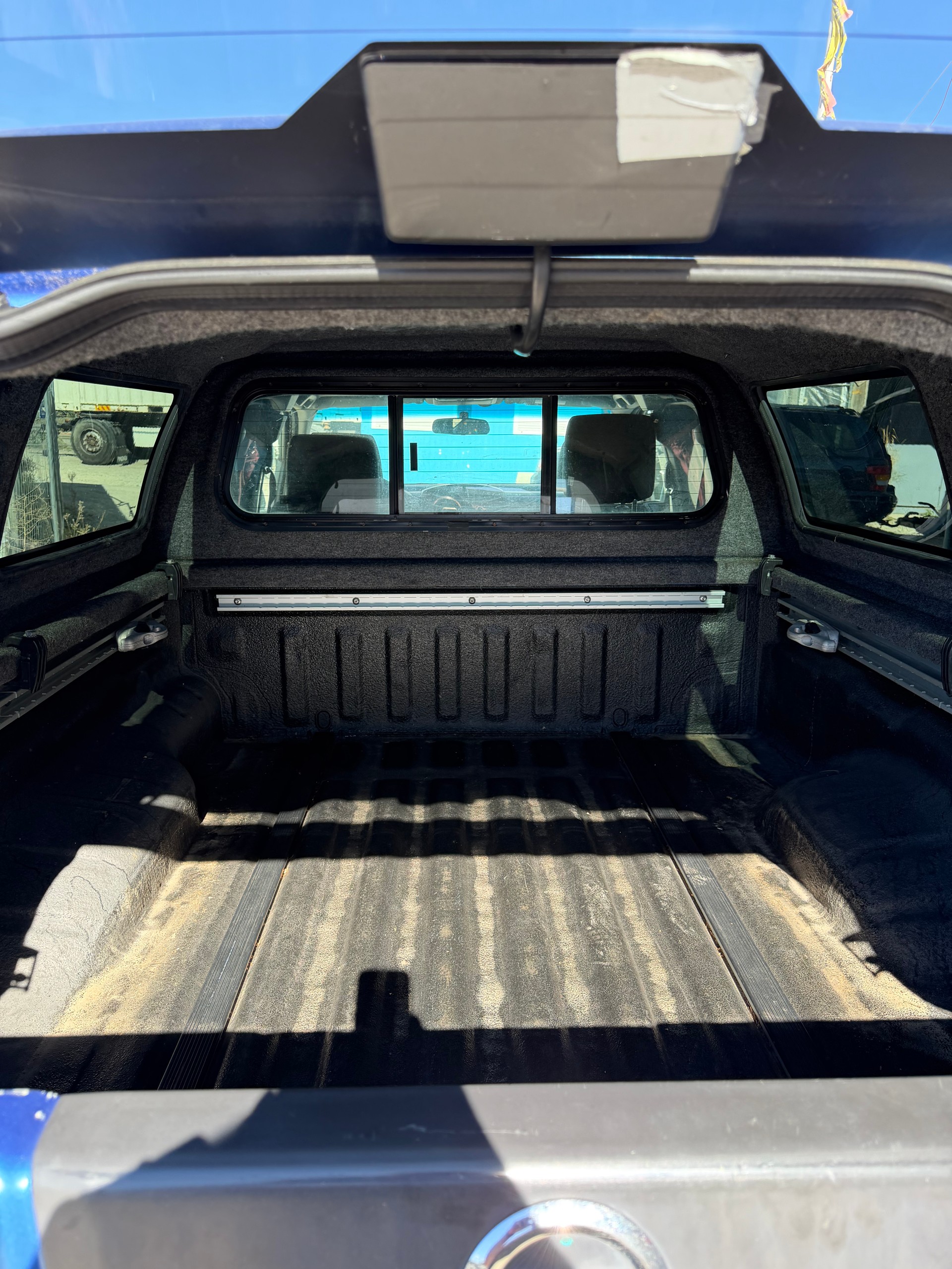 NISSAN Navara King Cab SE 2.5 dCi 4WD-image-9
