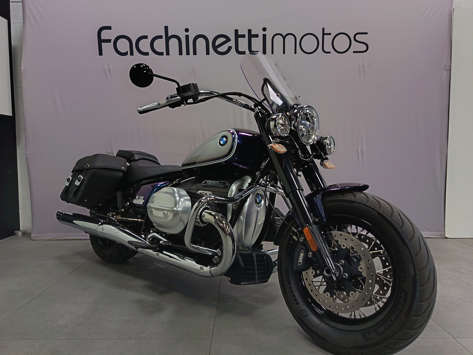 BMW R 18 Classic - leasing à 199 chf par mois-showroom-element-1