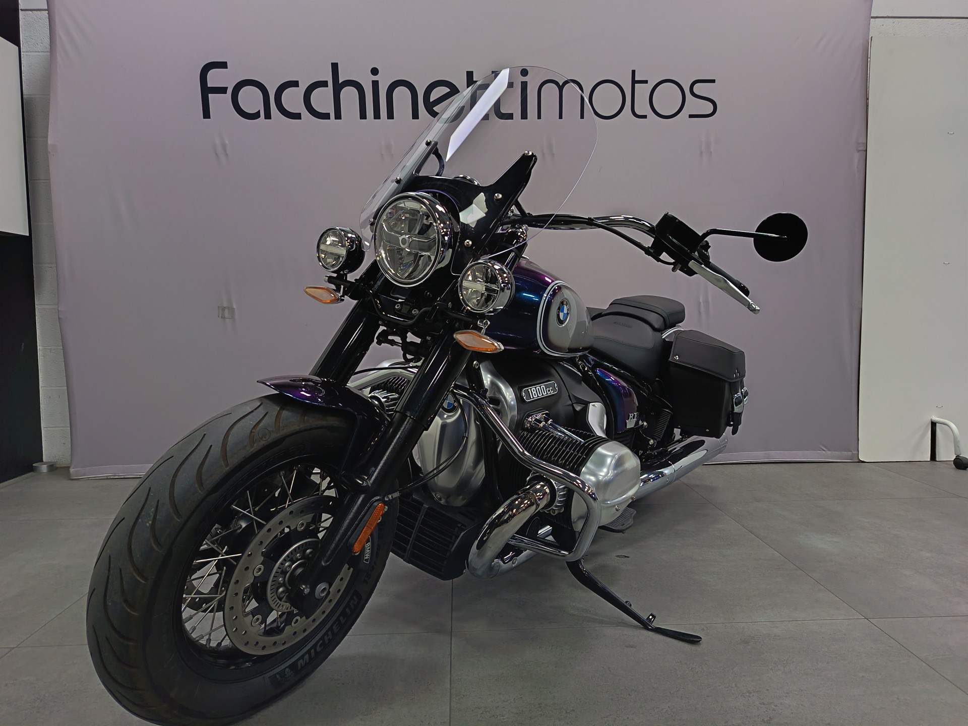 BMW R 18 Classic - leasing à 199 chf par mois-showroom-element-2