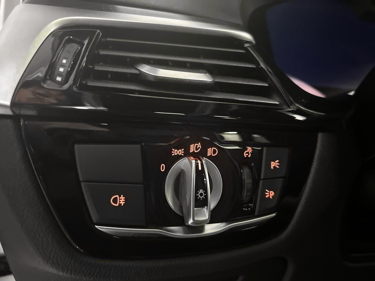 BMW 530e Touring xDrive M Sport-image-25