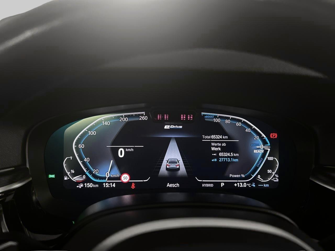 BMW 530e Touring xDrive M Sport-image-19