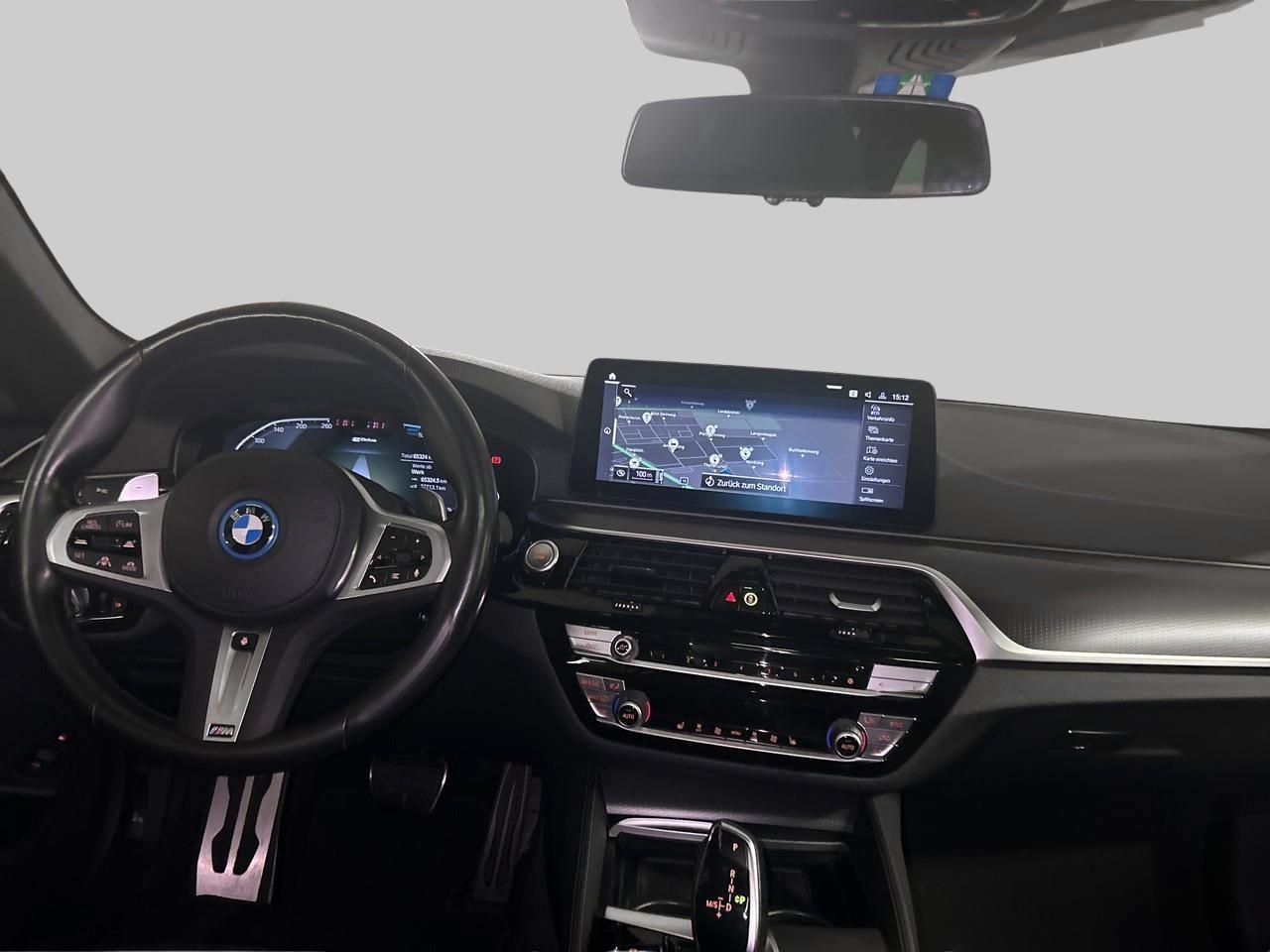 BMW 530e Touring xDrive M Sport-image-17