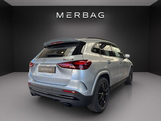 MERCEDES-BENZ GLA AMG 35 4Matic 8G-DCT-image-5