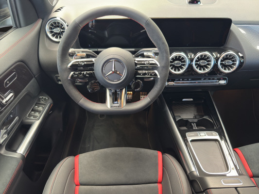 MERCEDES-BENZ GLA AMG 35 4Matic 8G-DCT-image-7