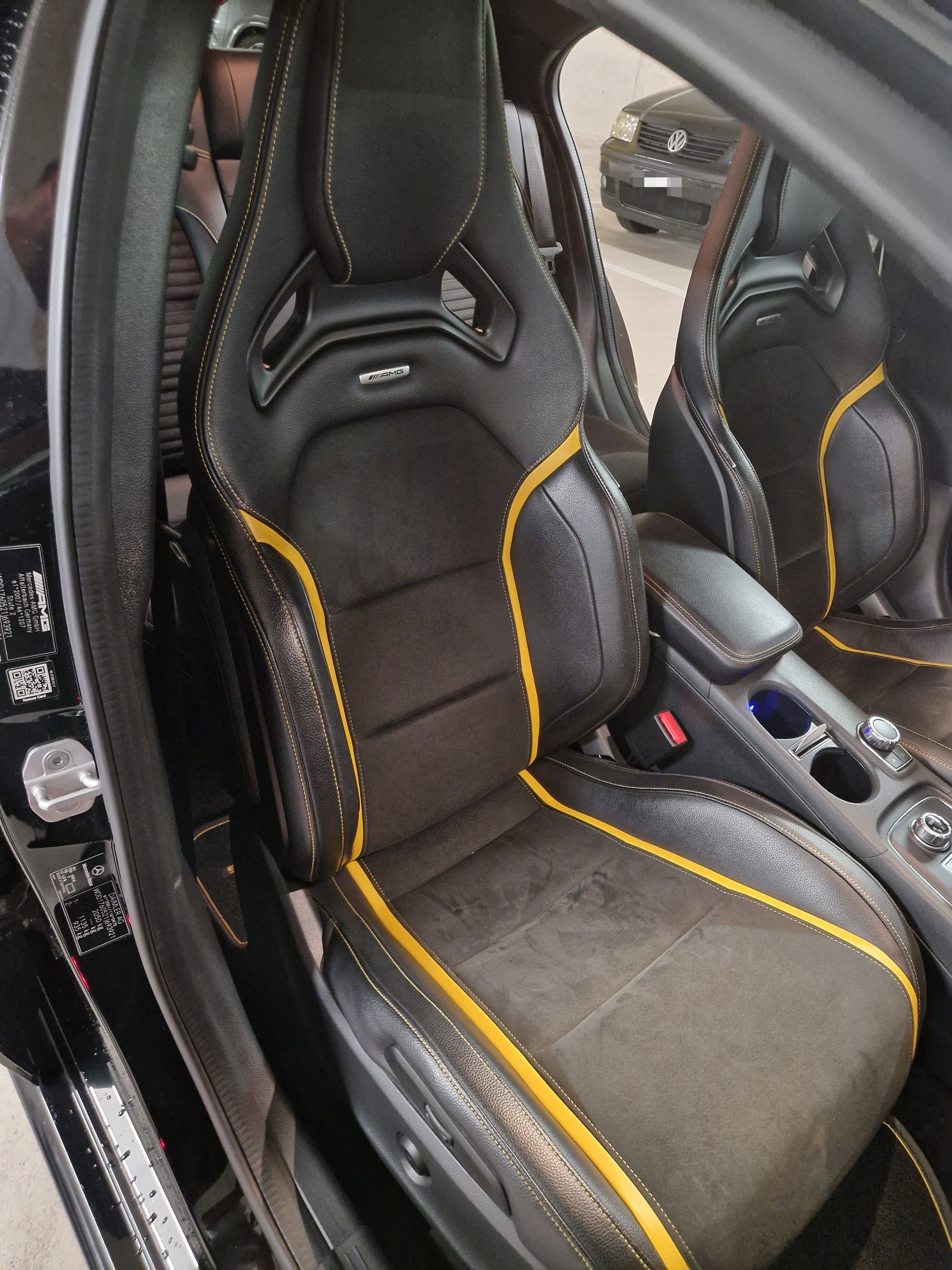 MERCEDES-BENZ A 45 AMG 4m-image-8