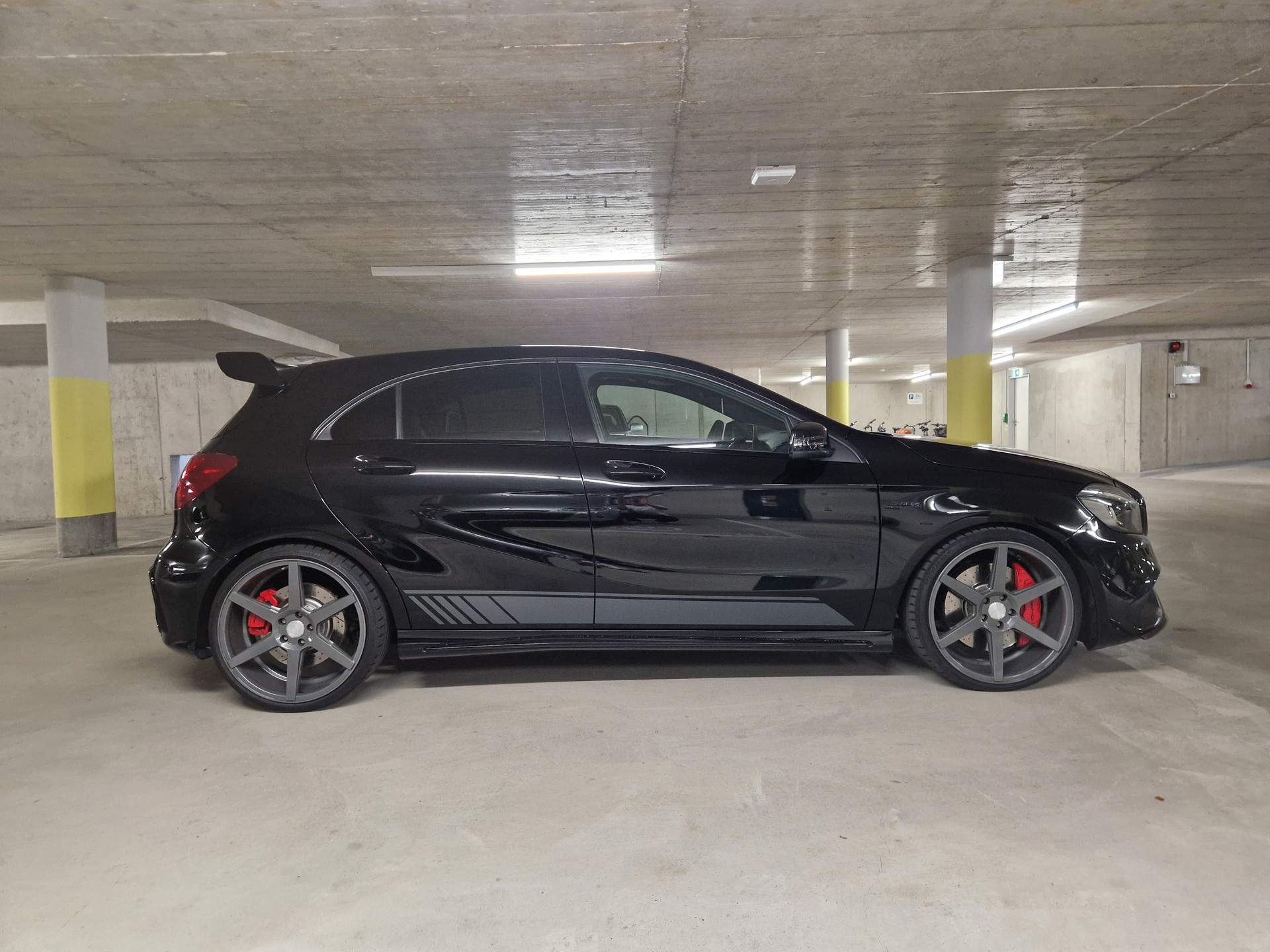 MERCEDES-BENZ A 45 AMG 4m-image-7