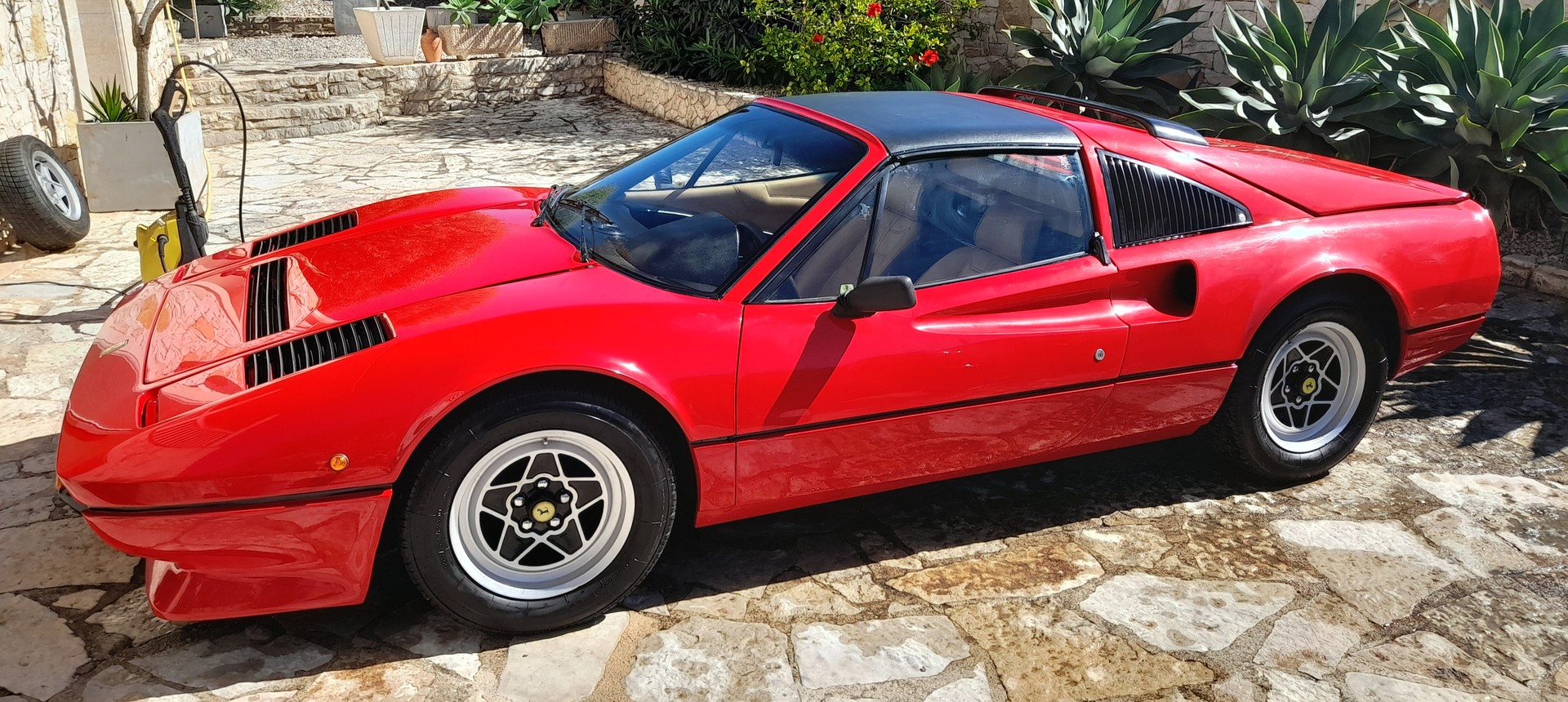 FERRARI 308 GTS / I TARGA-image-2