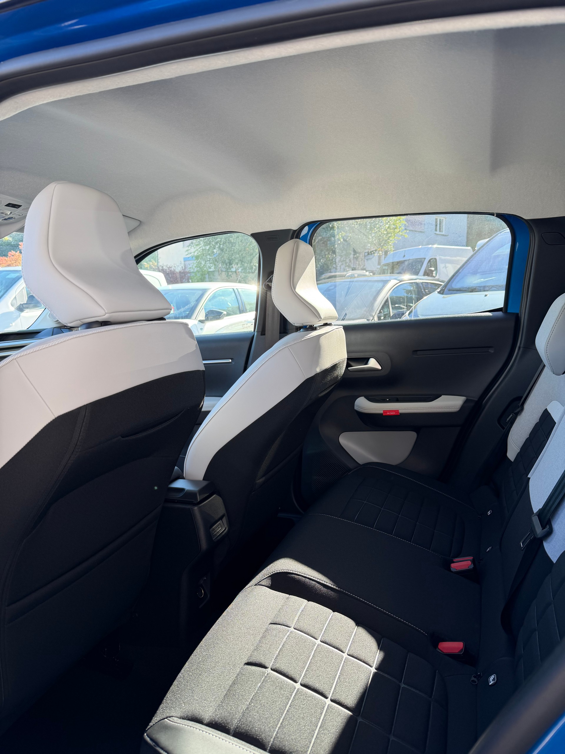 CITROEN C3 1.2i MHEV Max-image-3