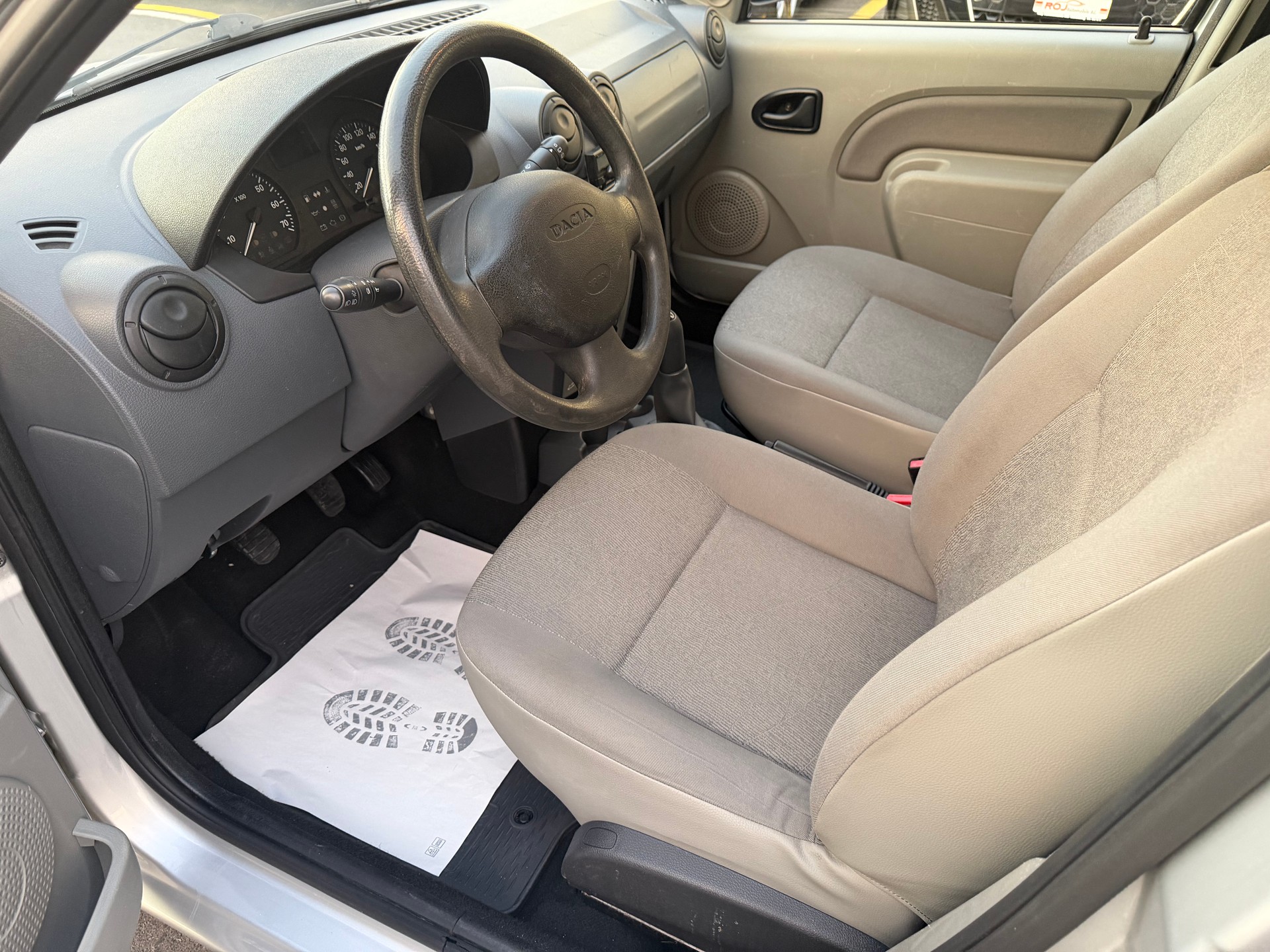 DACIA Logan 1.6 Ambiance-image-7