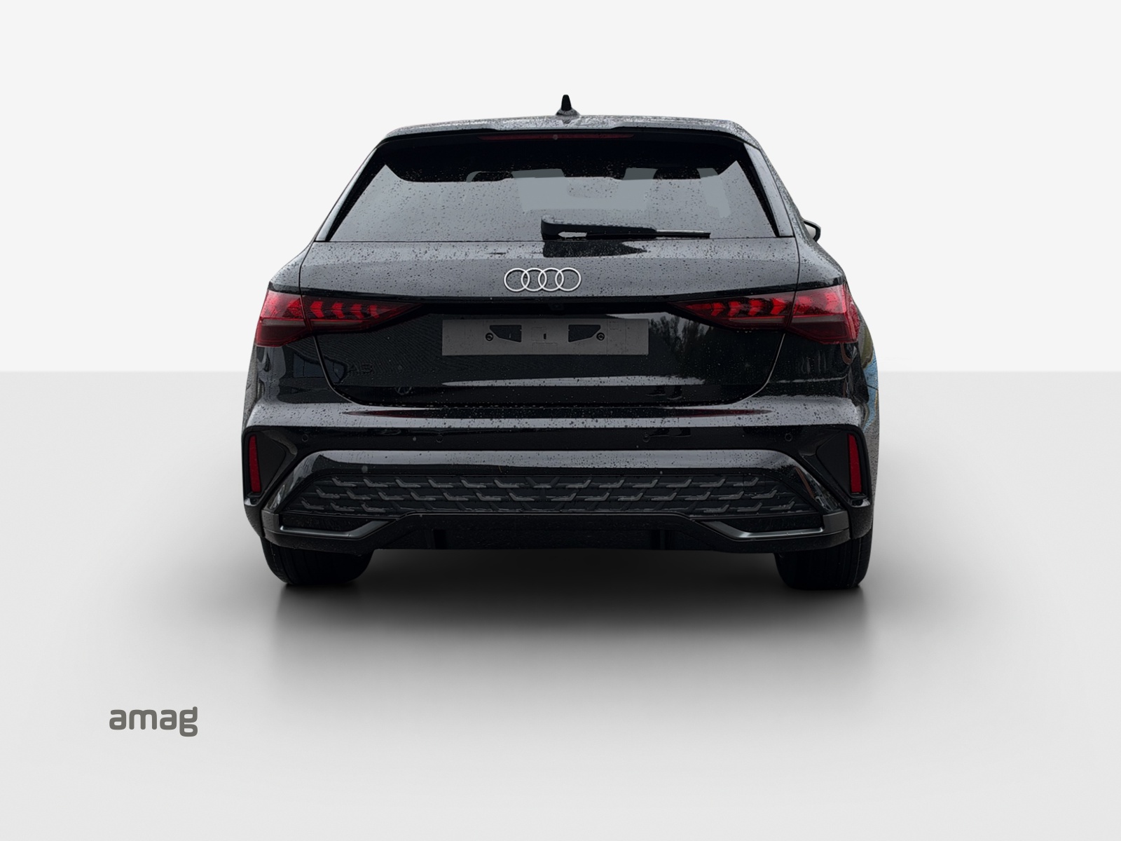 AUDI A3 Sportback TFSI 110 kW S line Attraction S tronic-image-3