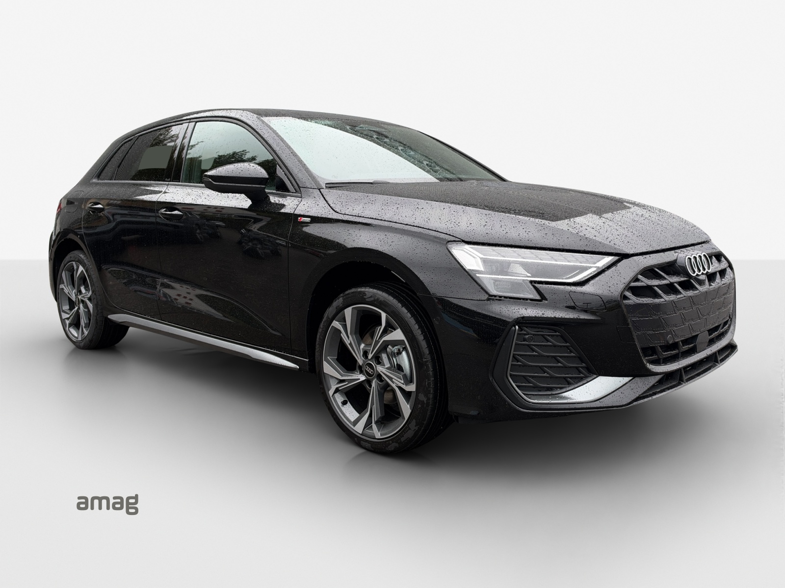 AUDI A3 Sportback TFSI 110 kW S line Attraction S tronic-image-5