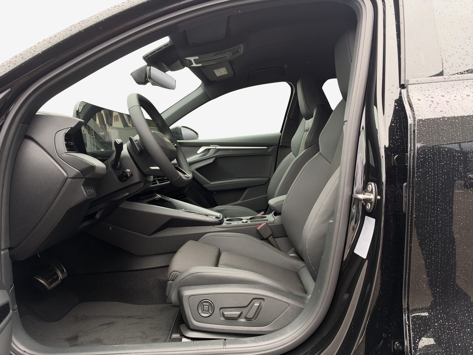 AUDI A3 Sportback TFSI 110 kW S line Attraction S tronic-image-7