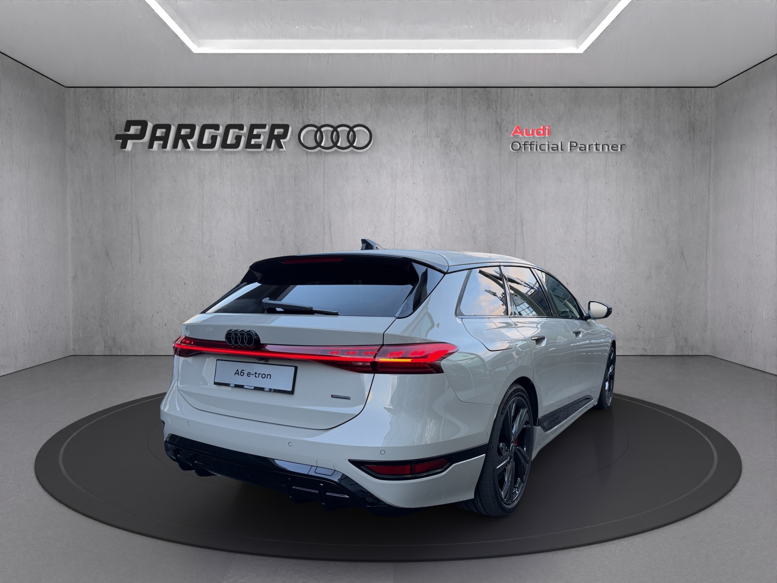 AUDI A6 Avant e-tron quattro-image-5