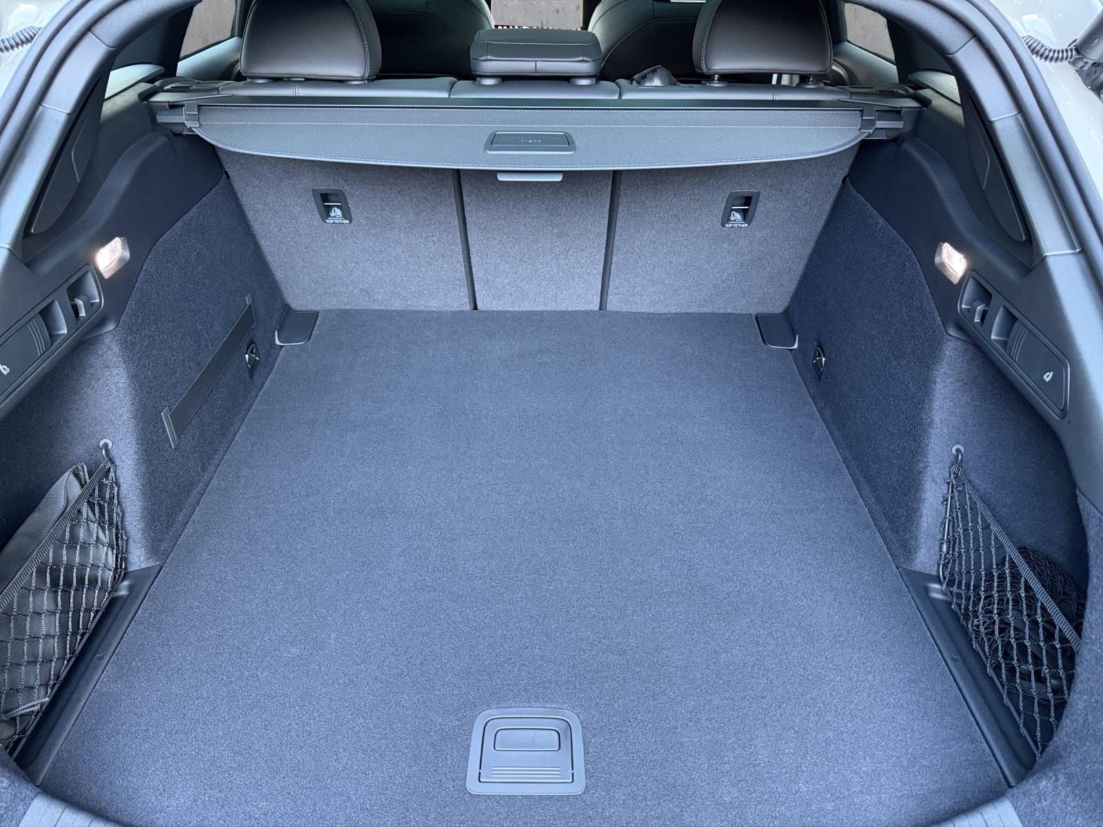AUDI A6 Avant e-tron quattro-image-14