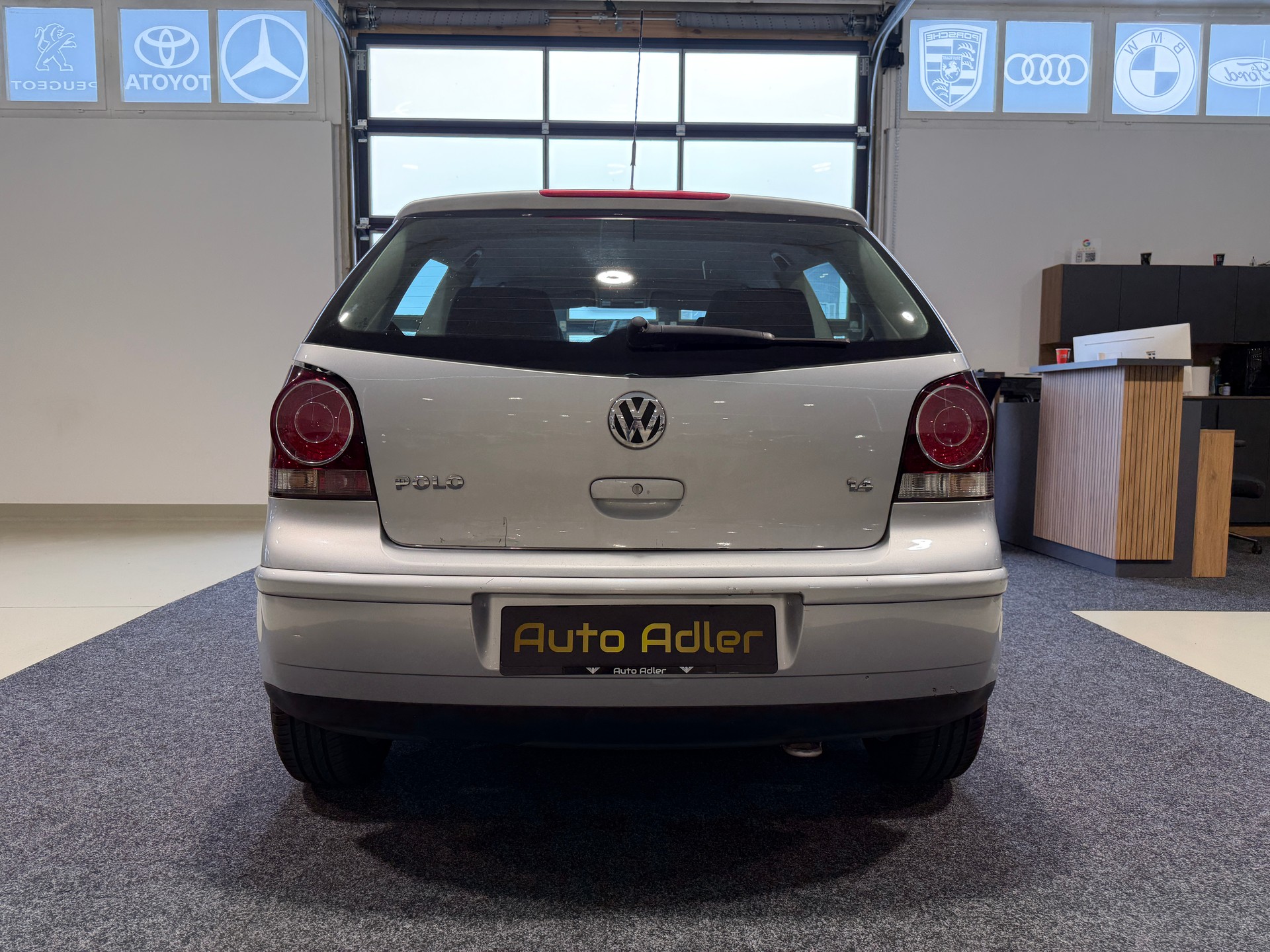 VW Polo 1.4 16V Comfortline-image-8