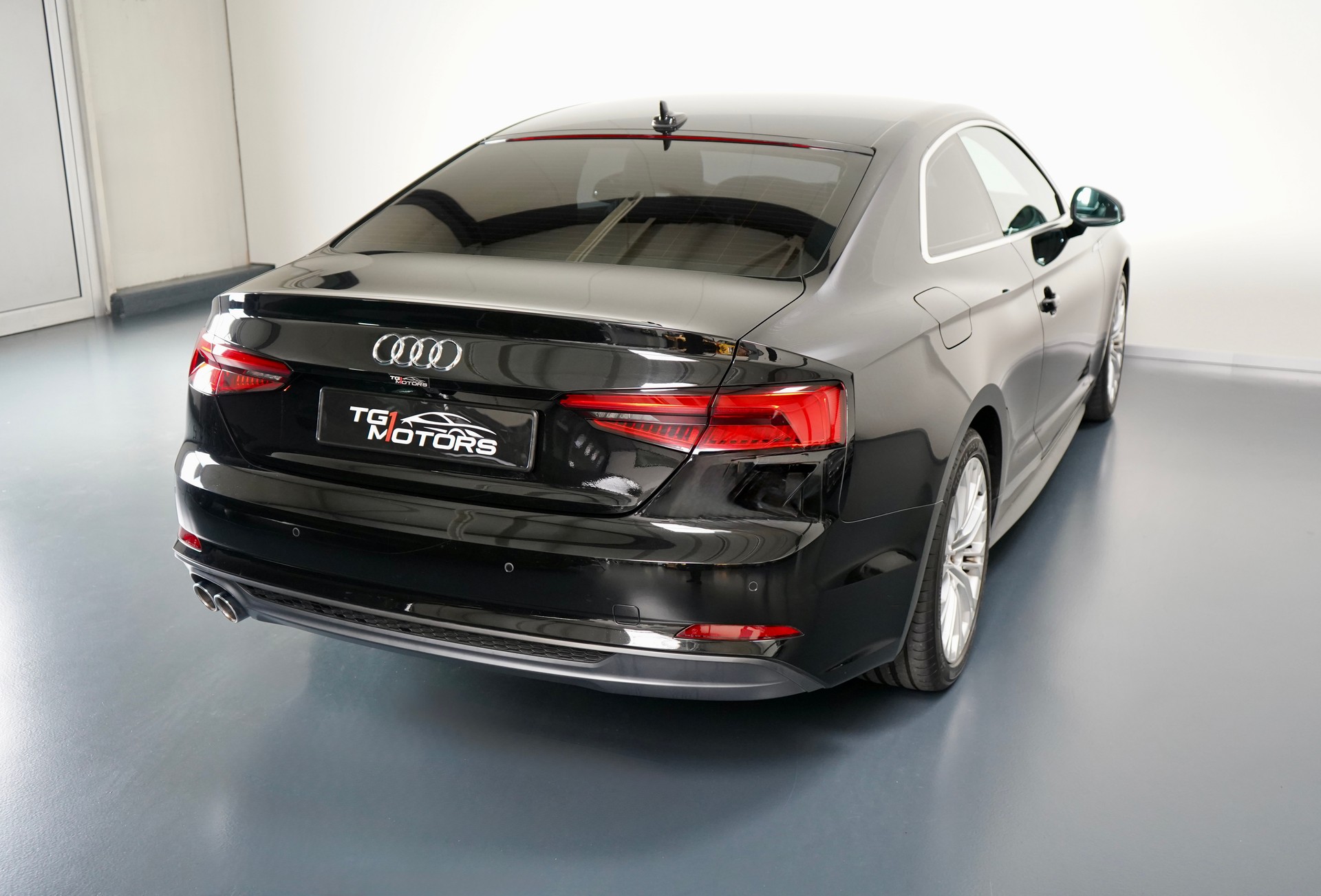 AUDI A5 Coupé 2.0 TDI Sport S-tronic-image-2