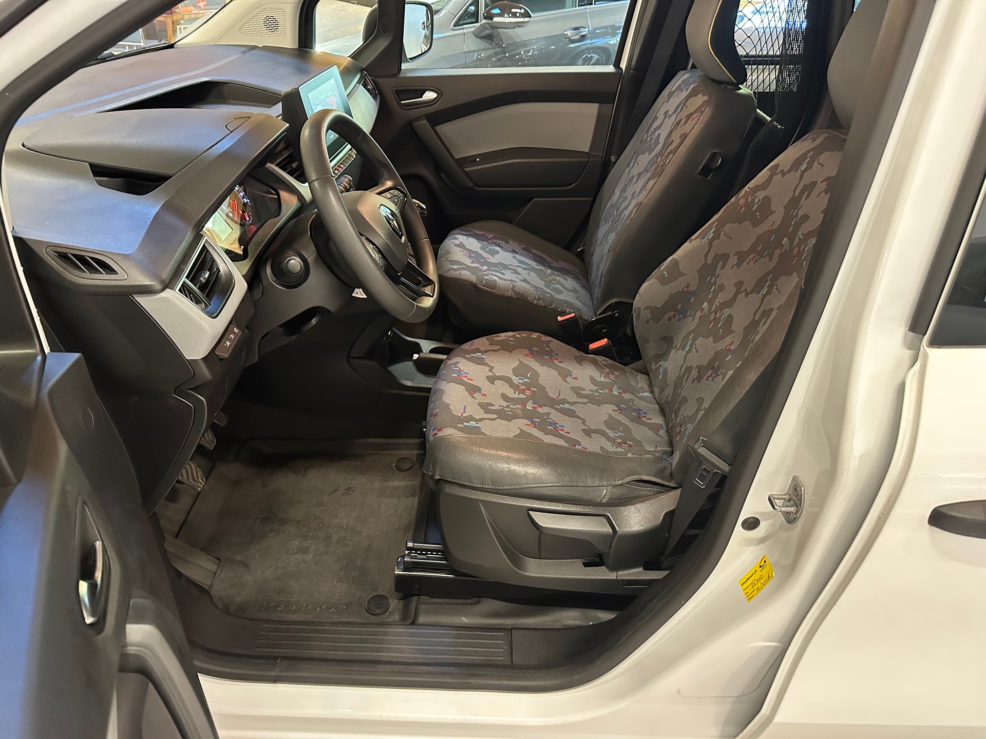 RENAULT Kangoo Van 1.5 dCi Standard 95 Extra/RFK/Tempomat/Side-Assist/DAB+ uvm.-image-12