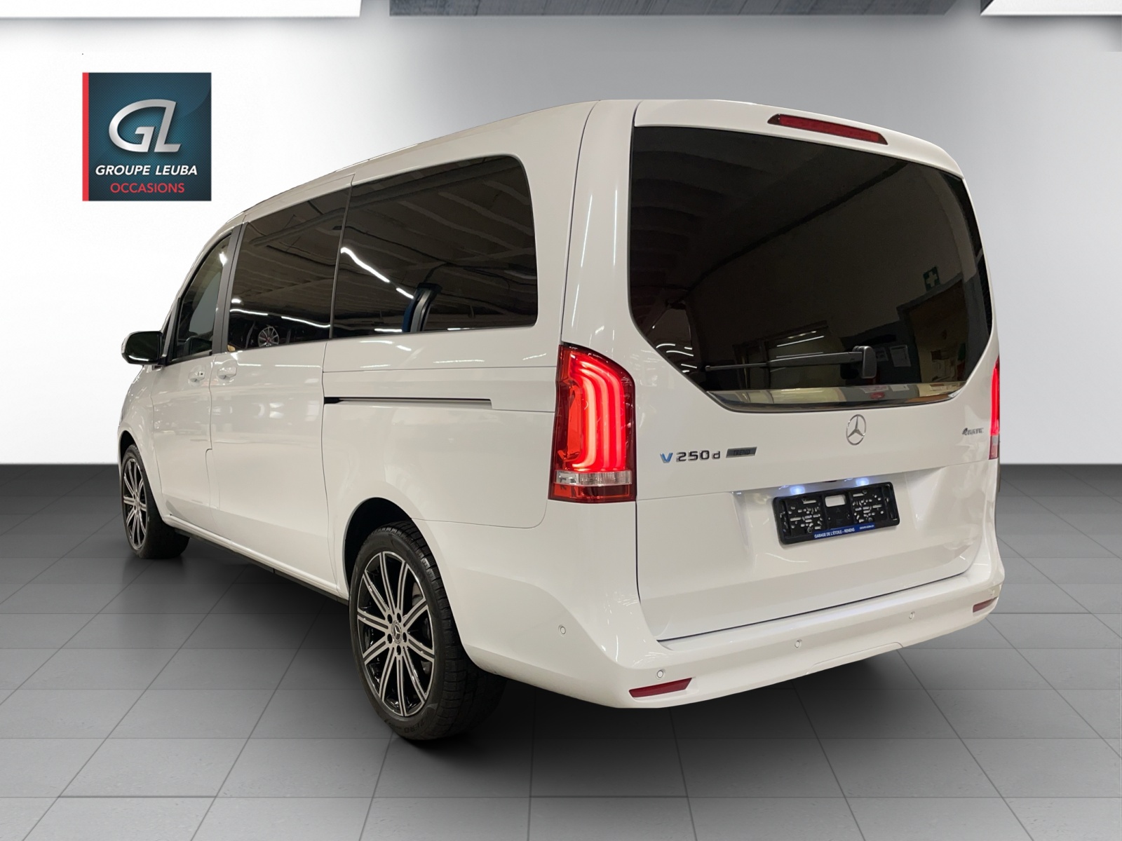 MERCEDES-BENZ V 250 d lang Trend 4Matic 9G-Tronic-image-3