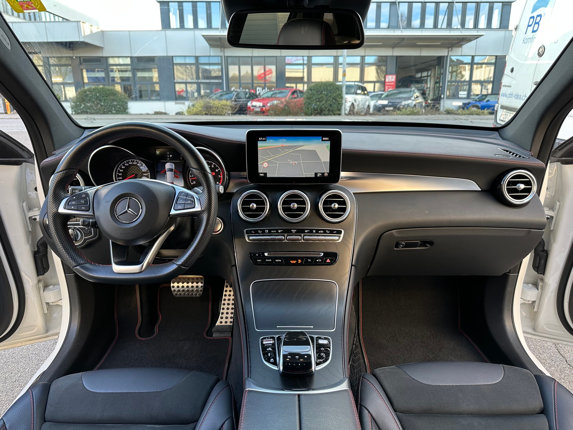 MERCEDES-BENZ GLC 43 AMG 4m-image-4