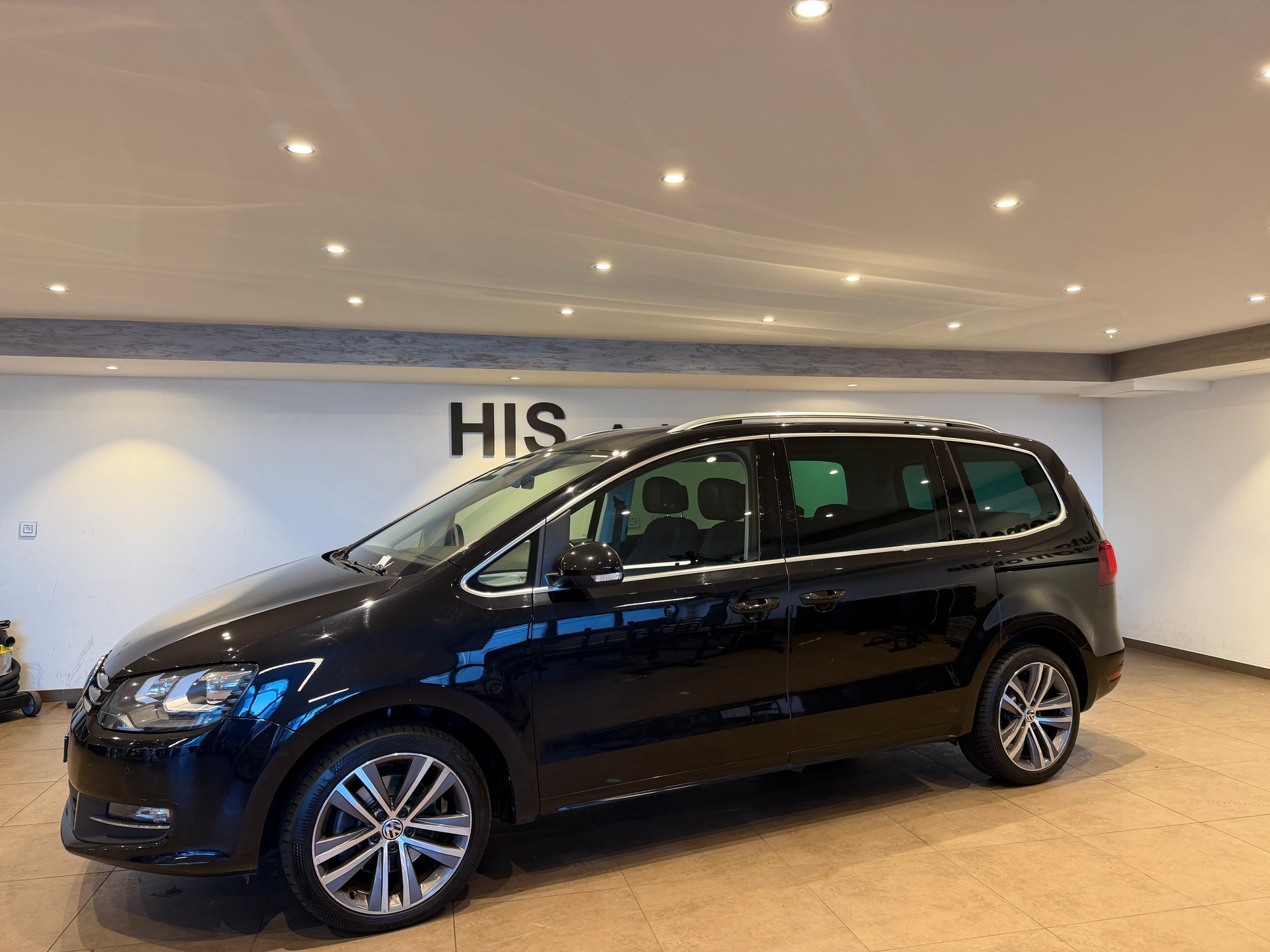 VW Sharan 2.0 TDI SCR Highline DSG 4m-image-2