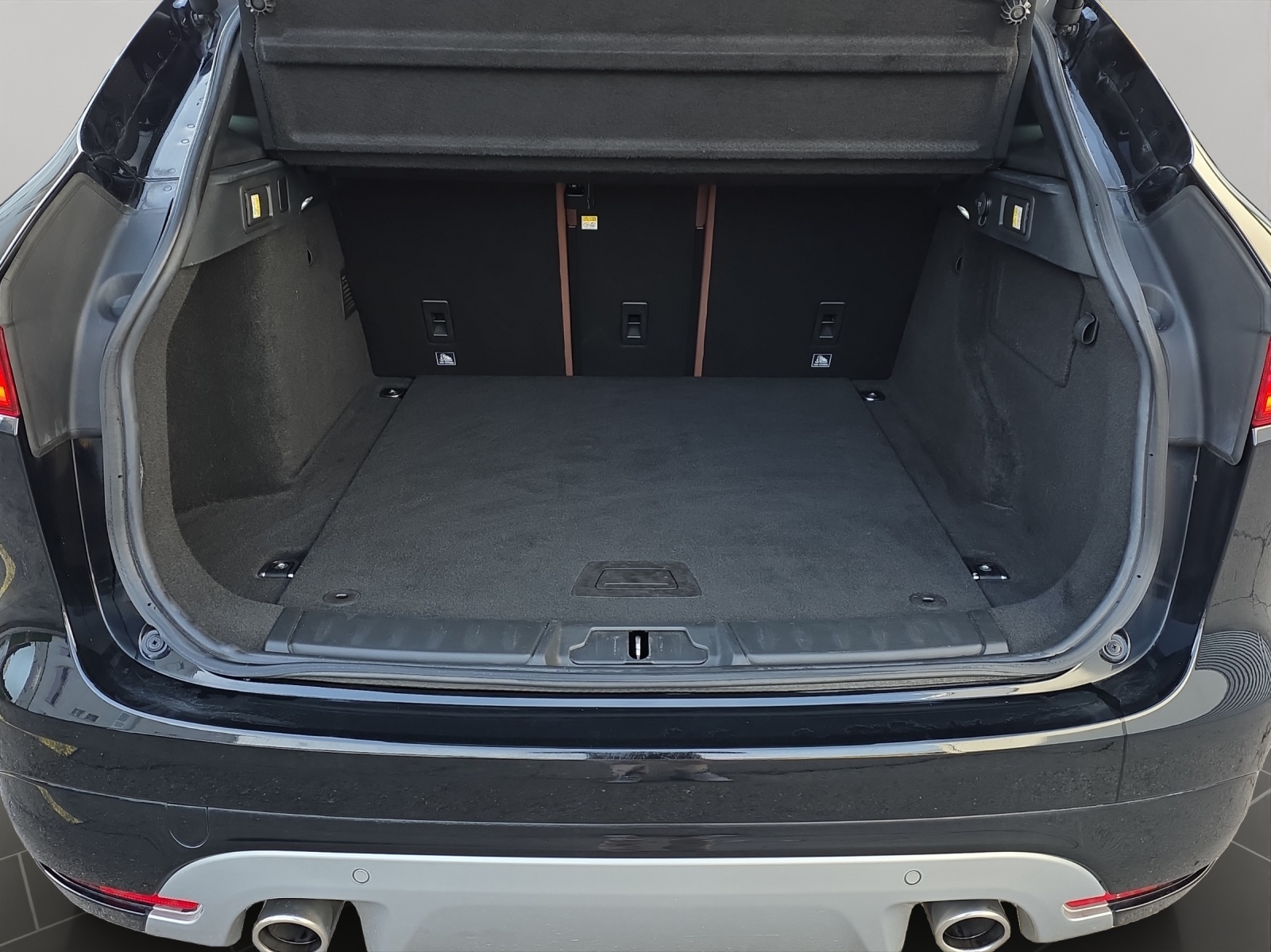 JAGUAR F-Pace 3.0 TD S AWD Automatik-image-15
