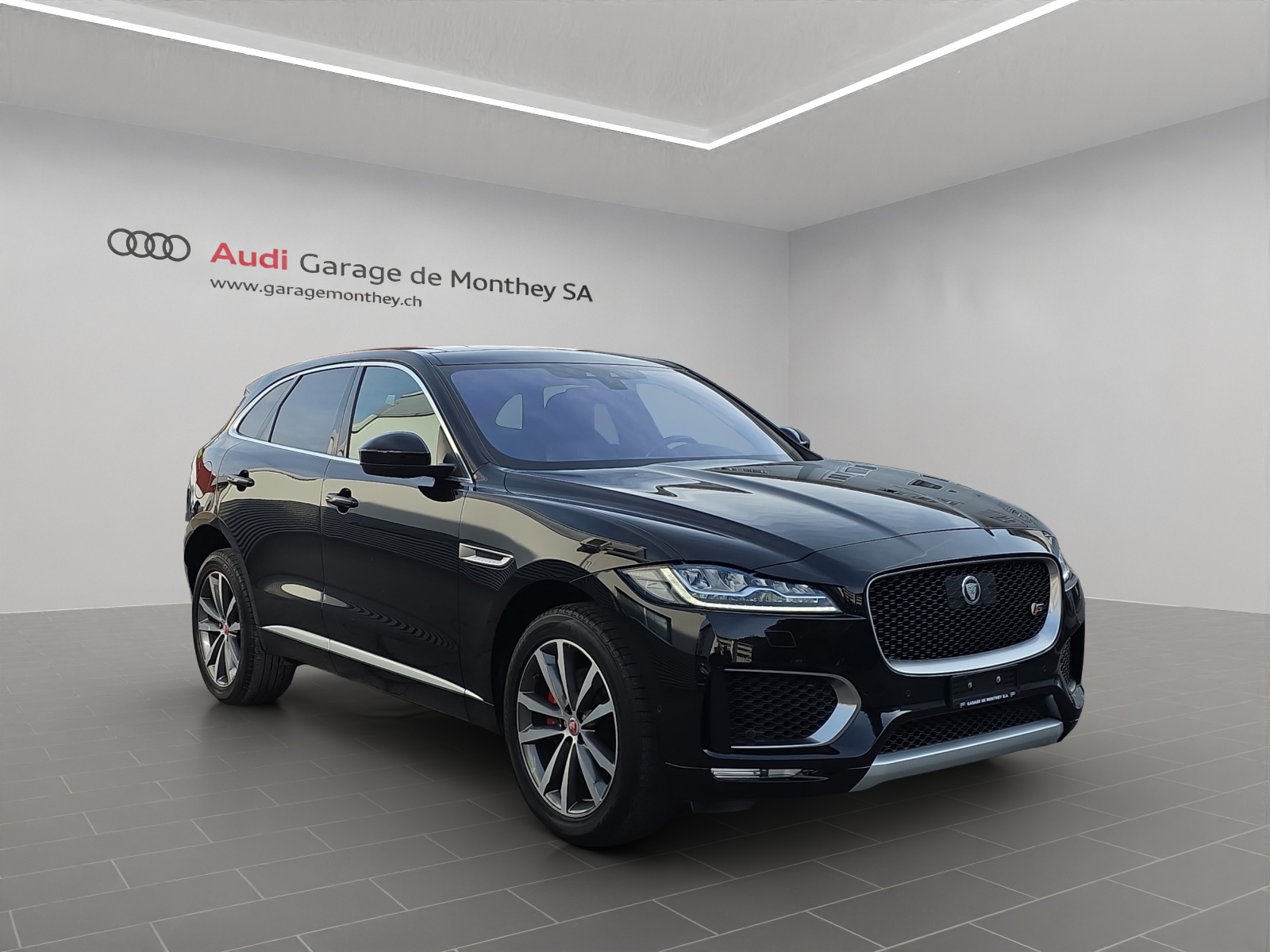 JAGUAR F-Pace 3.0 TD S AWD Automatik-image-2