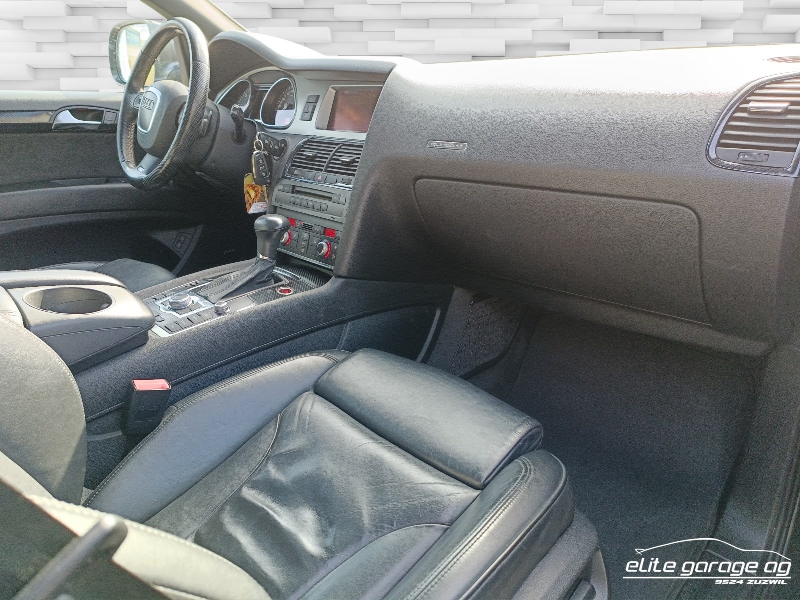 AUDI Q7 4.2 TDI quattro S-Line tiptronic-image-11
