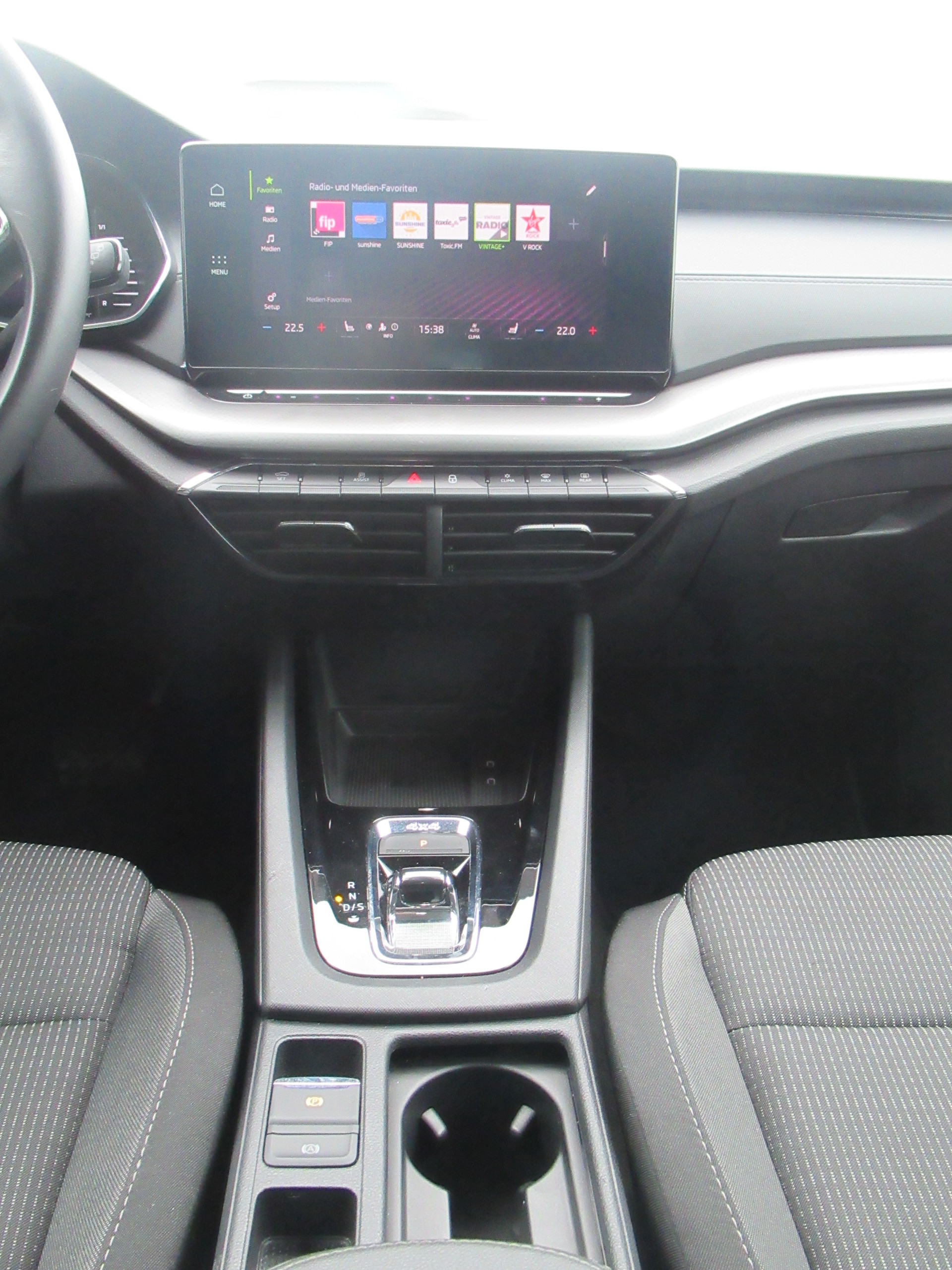 SKODA Octavia Combi 2.0 TDI DSG Ambition 4x4-image-10
