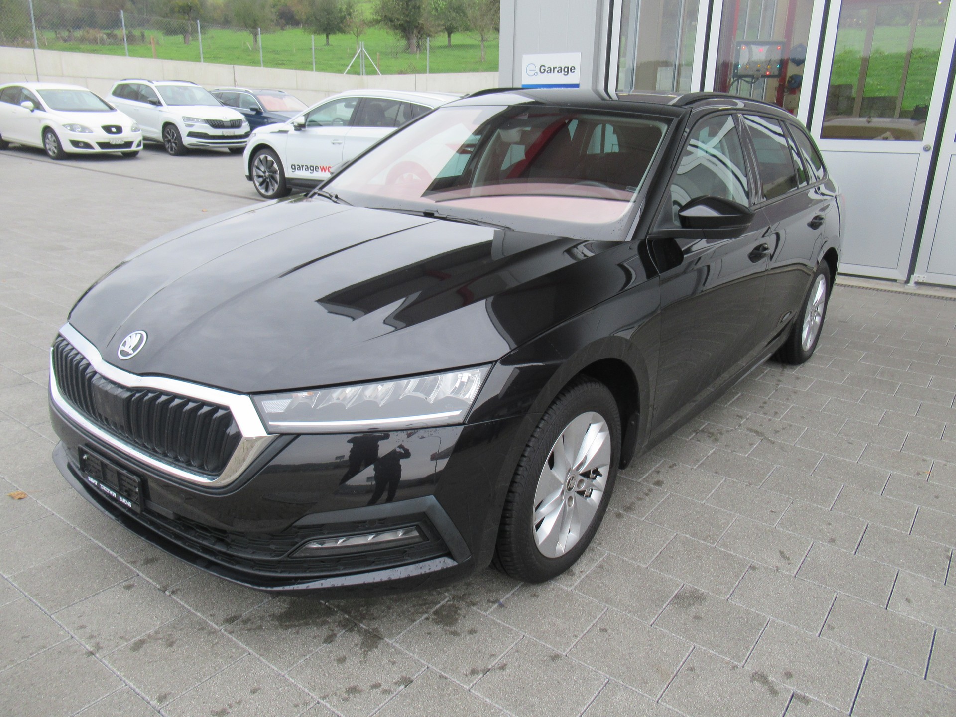 SKODA Octavia Combi 2.0 TDI DSG Ambition 4x4-image-0