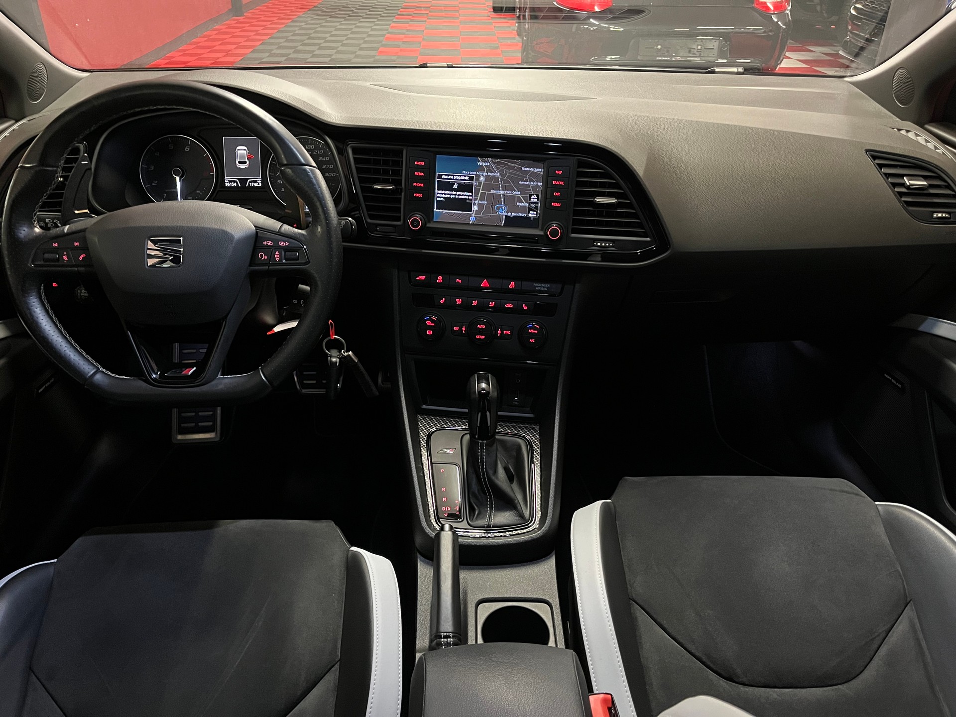 SEAT Leon 2.0 TSI Cupra 290 DSG-image-14