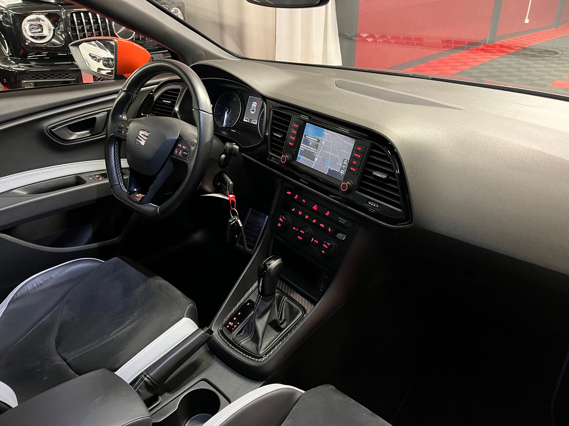 SEAT Leon 2.0 TSI Cupra 290 DSG-image-13