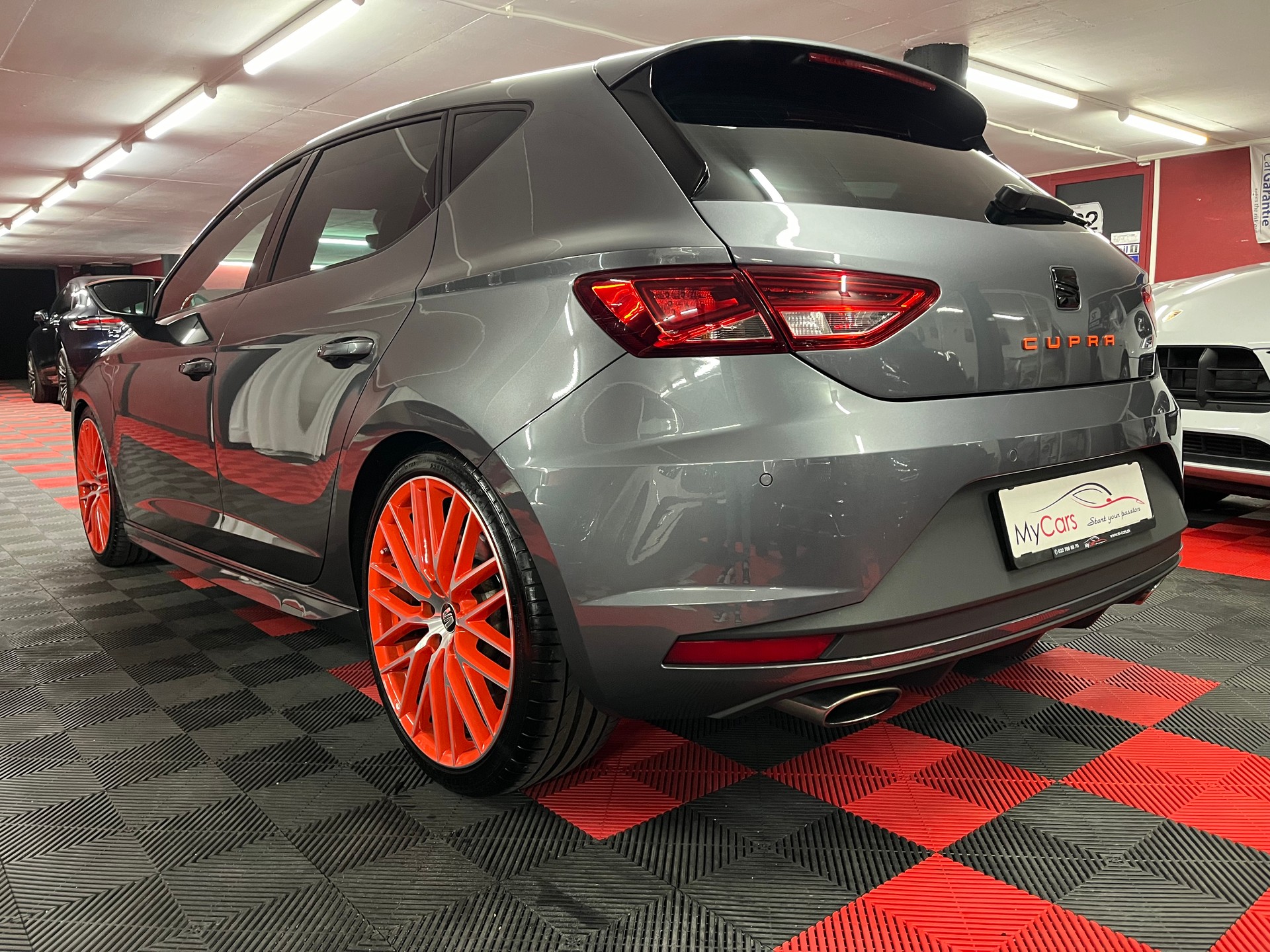 SEAT Leon 2.0 TSI Cupra 290 DSG-image-8