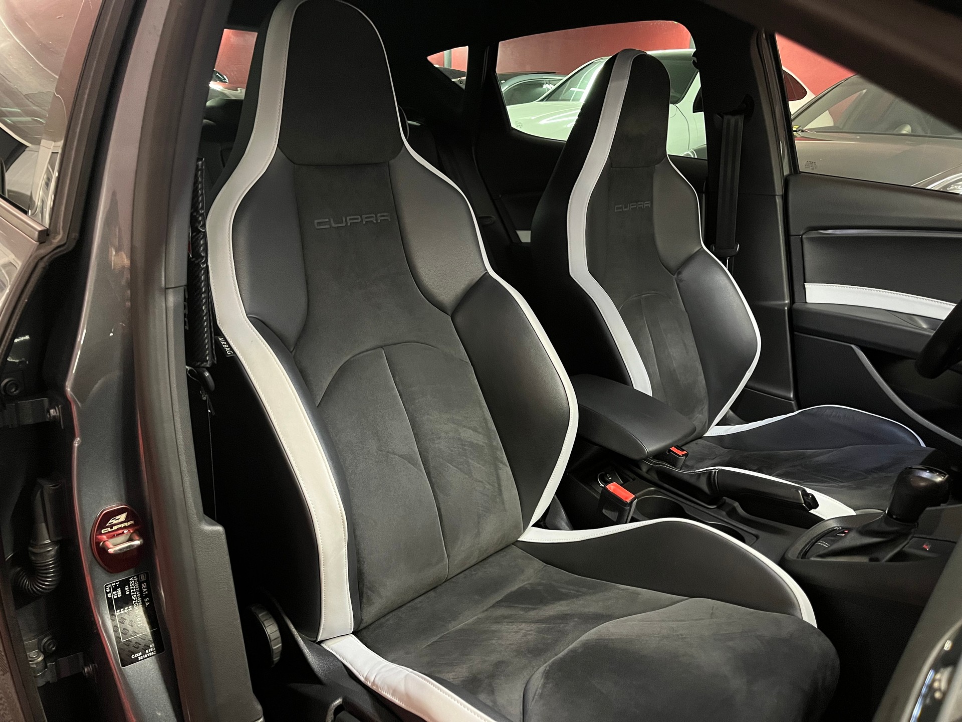 SEAT Leon 2.0 TSI Cupra 290 DSG-image-15
