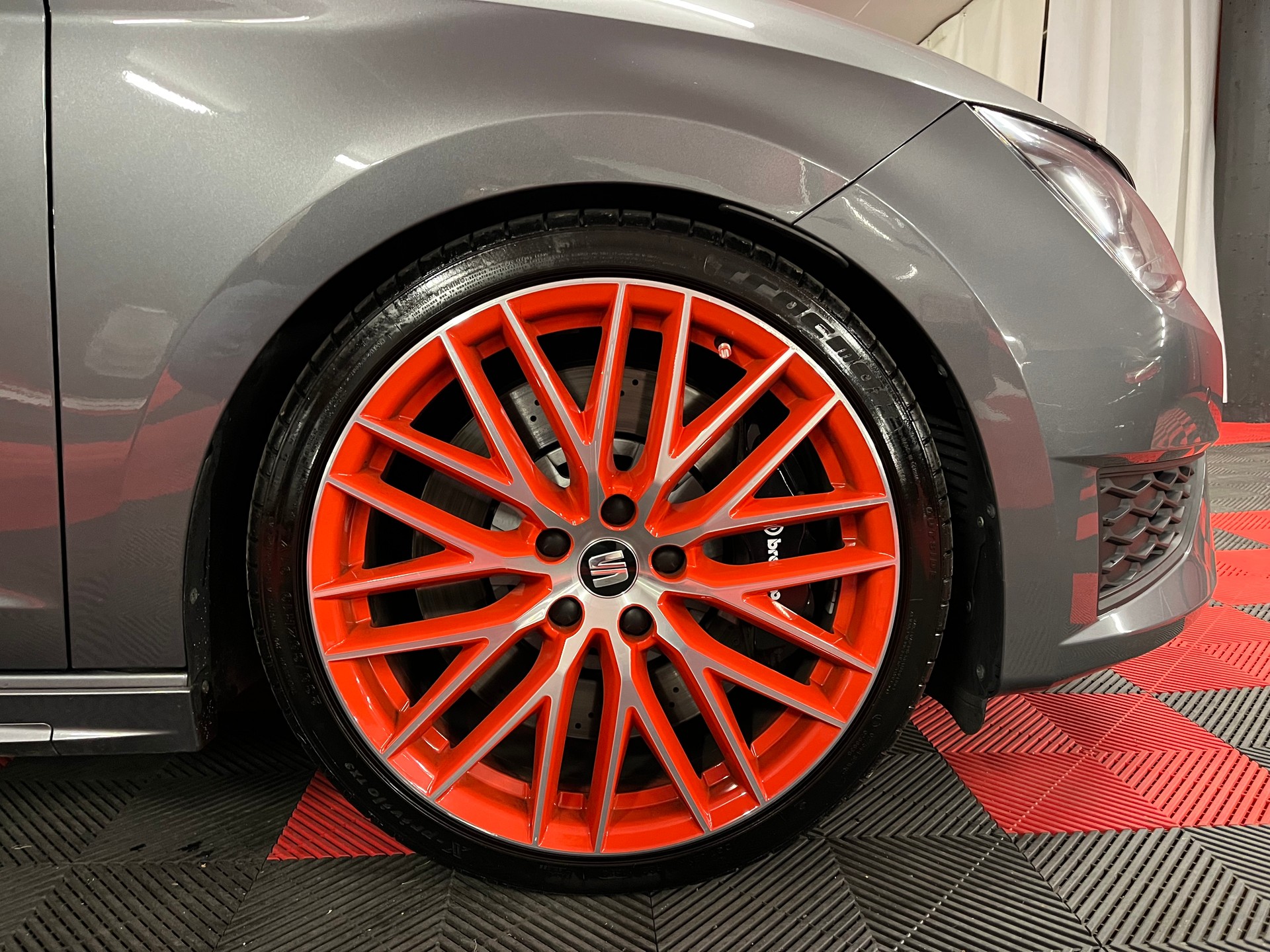 SEAT Leon 2.0 TSI Cupra 290 DSG-image-3