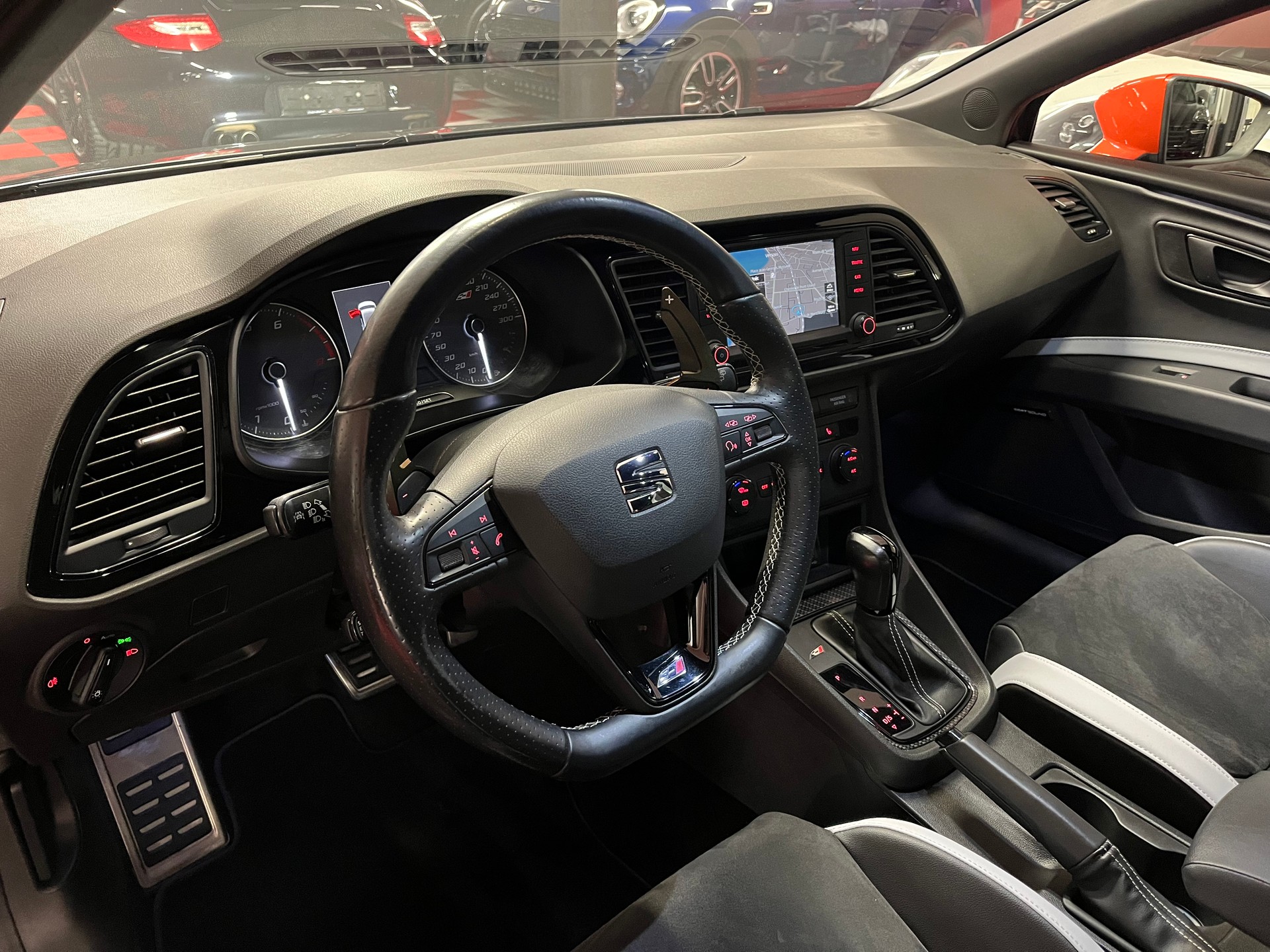 SEAT Leon 2.0 TSI Cupra 290 DSG-image-11